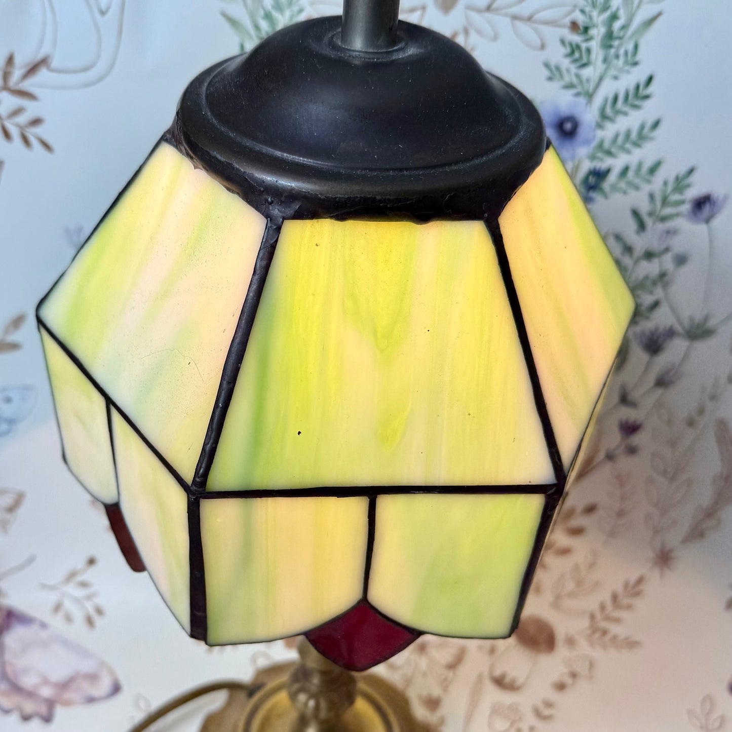 Tiffany lamp green