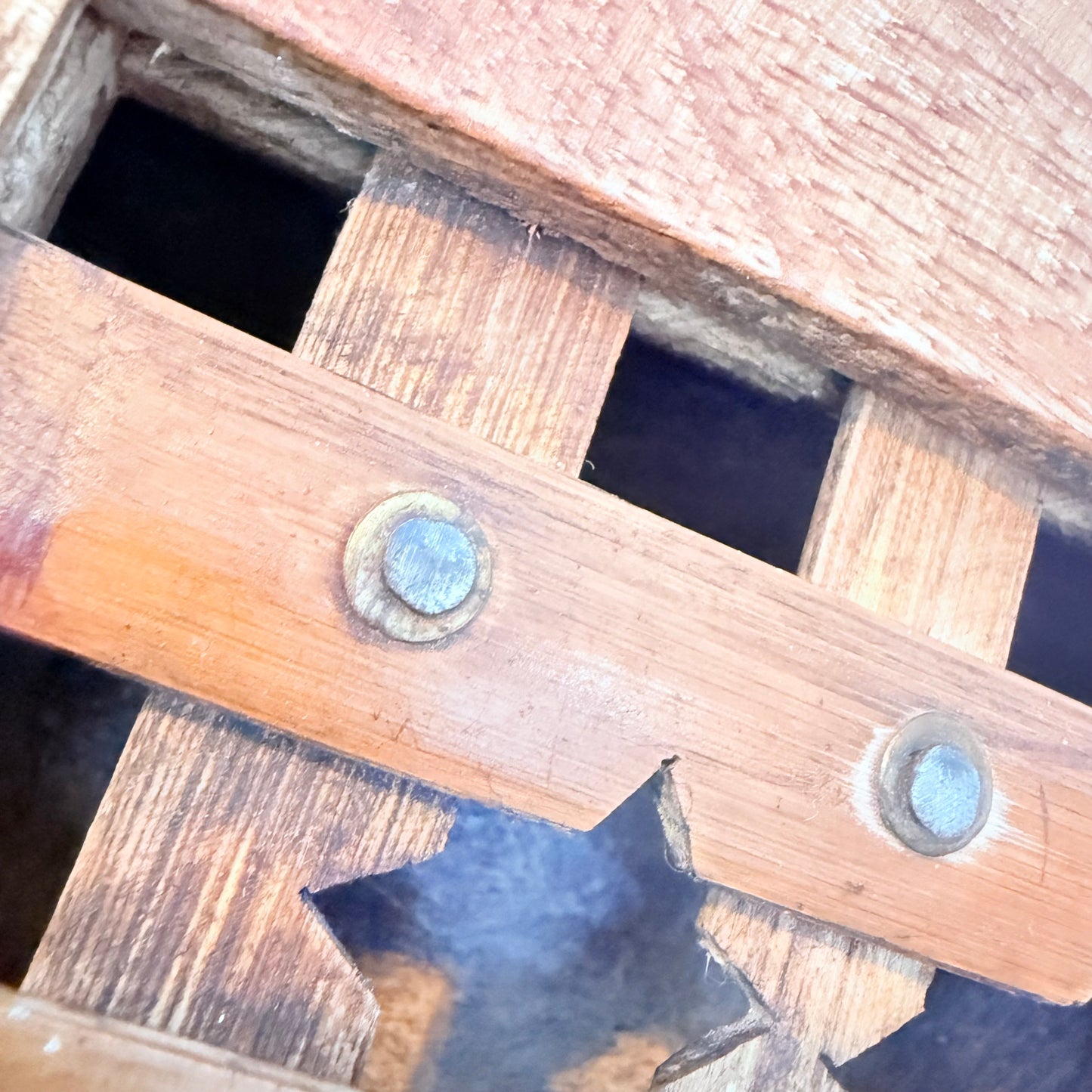 Holzregal Sterne
