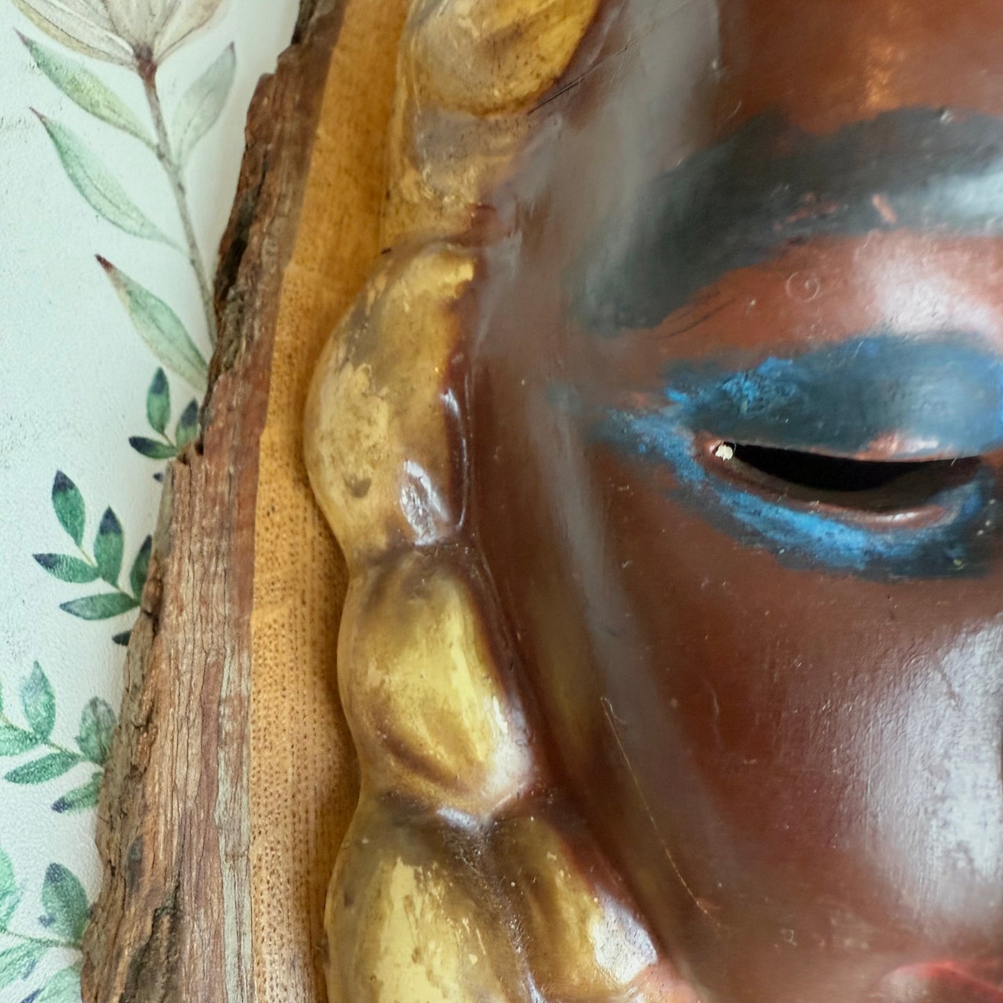 Maske Mädchen 1950er