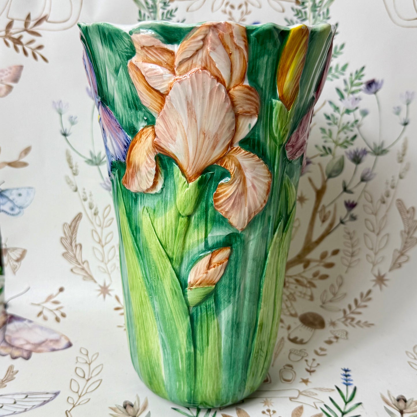 Italian vase with floral decoration