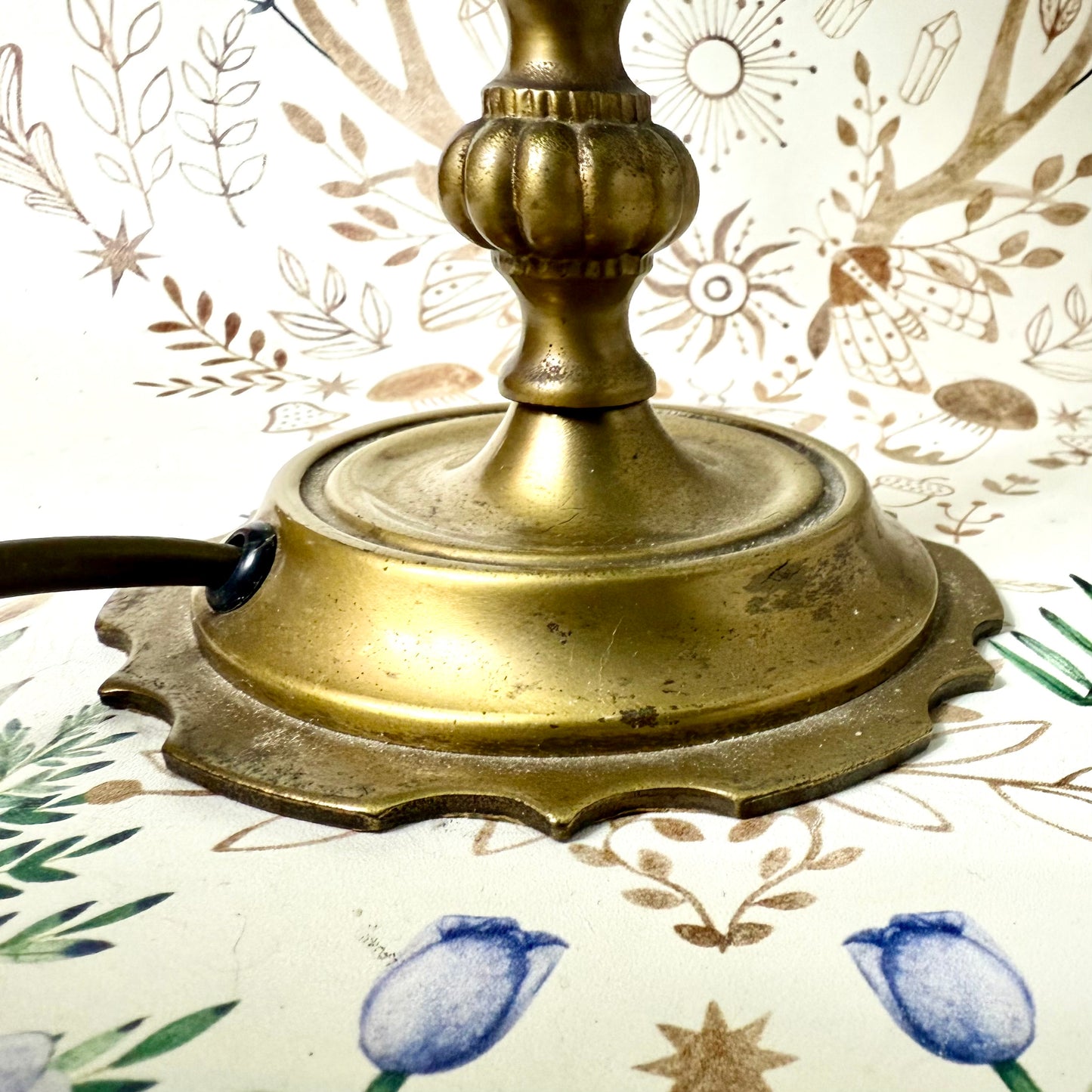 Tiffany lamp green
