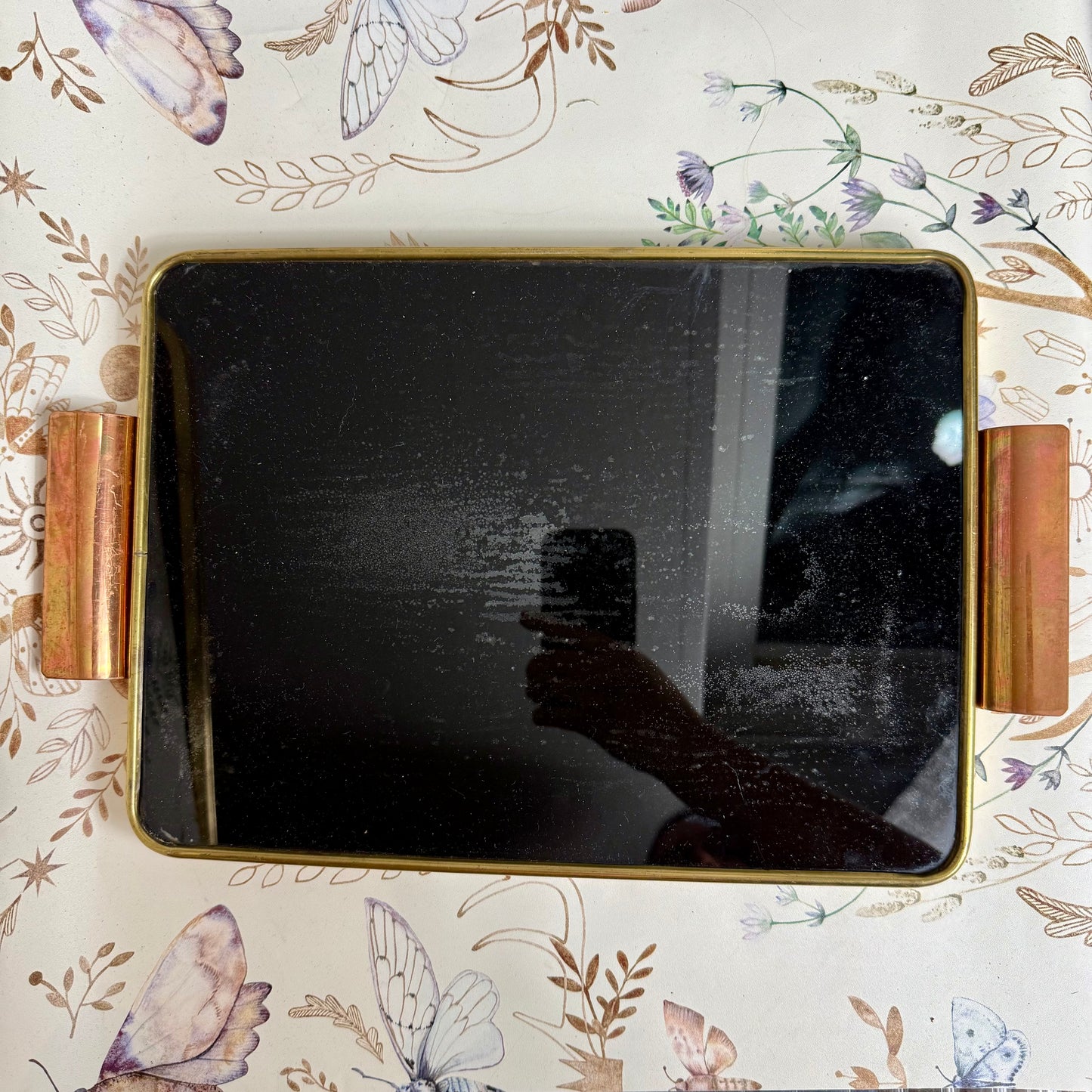 Schwarzes Tablett 1950er