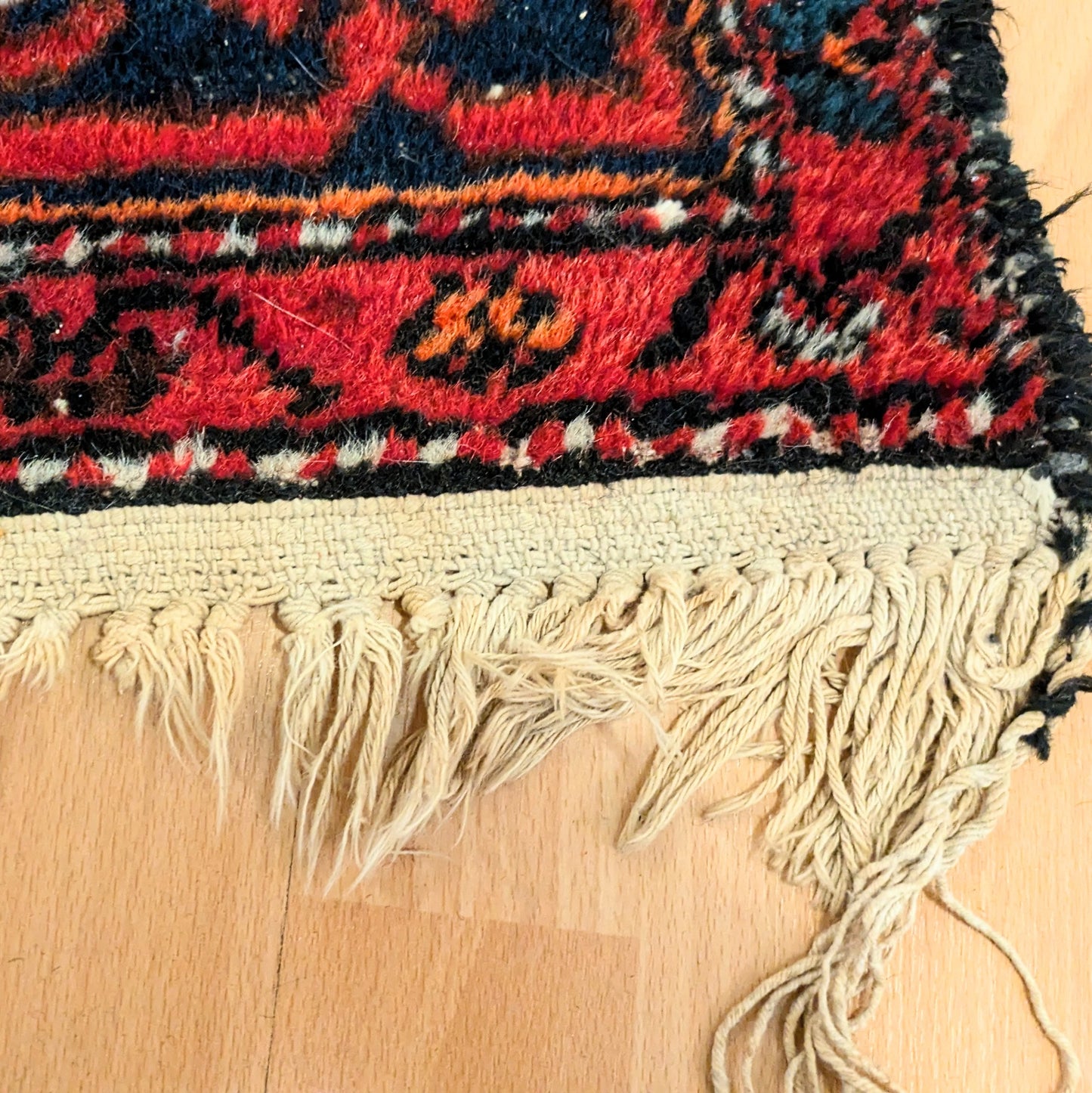 Persian carpet 200 x 124