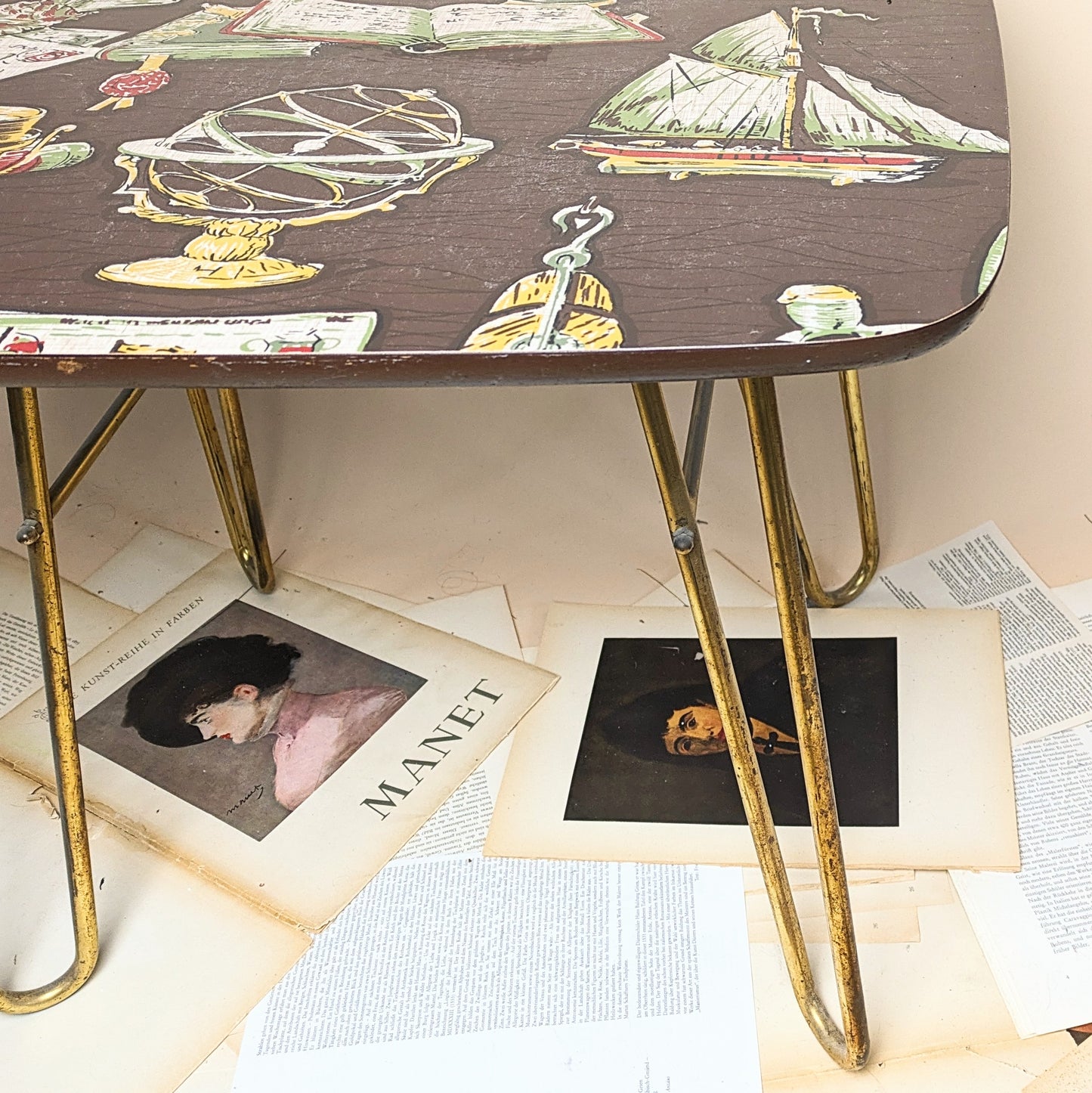 Wiener Couchtisch 1950er