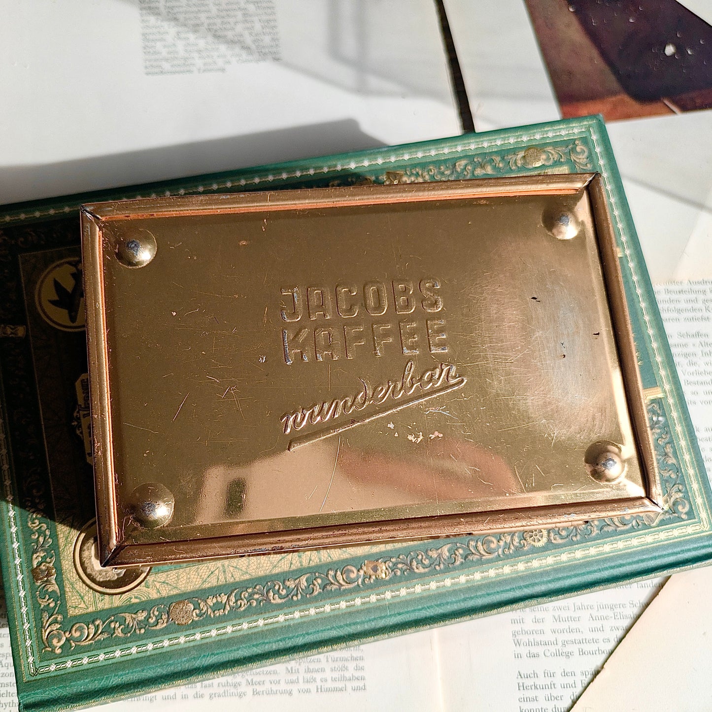 Can “Jacobs Kaffee wunderbare” in red gold
