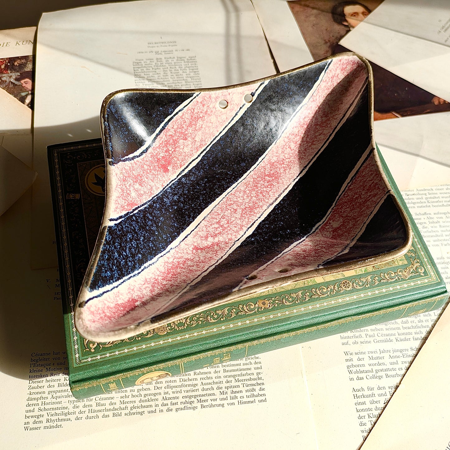 Bol en céramique rayé
