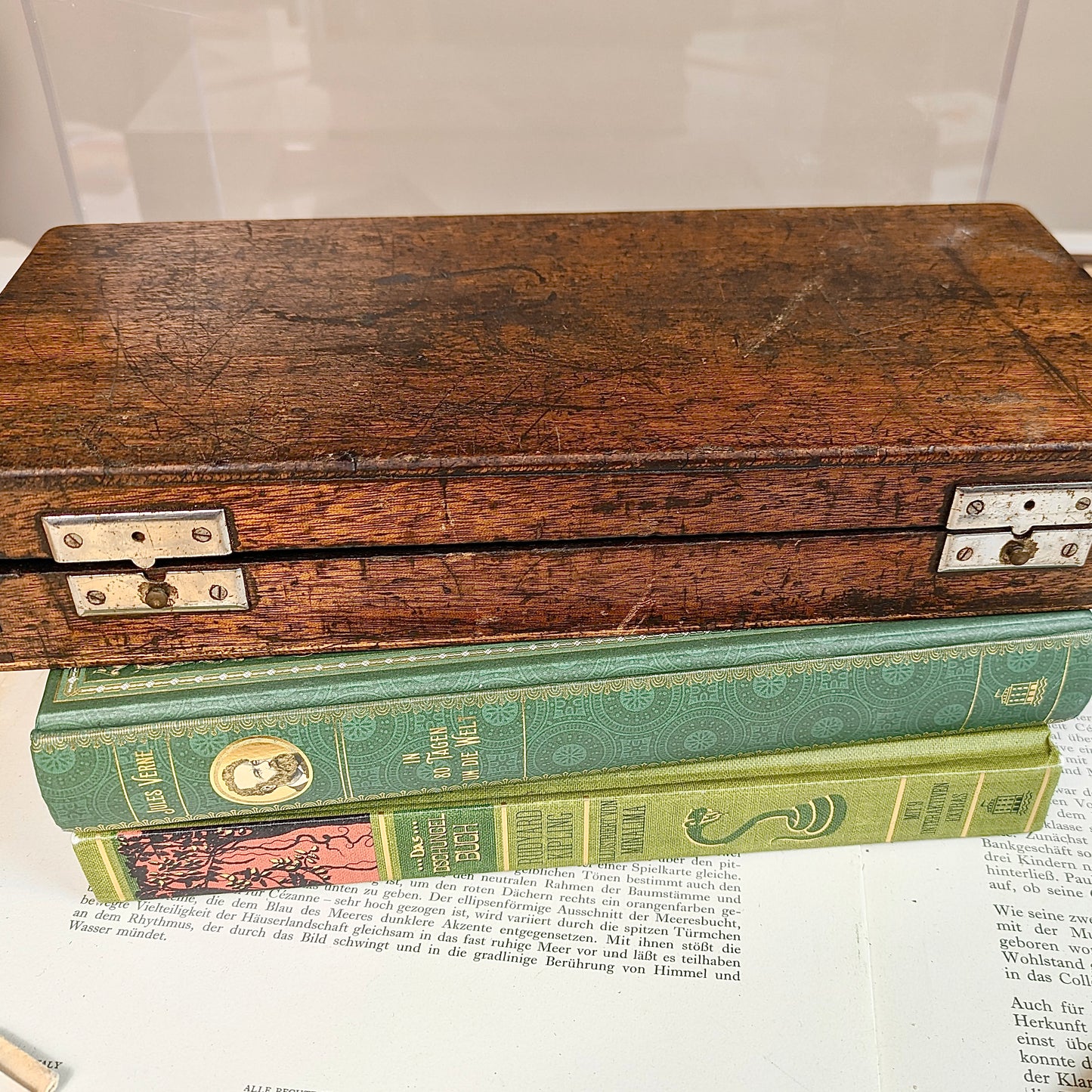 Thickness gauge box light