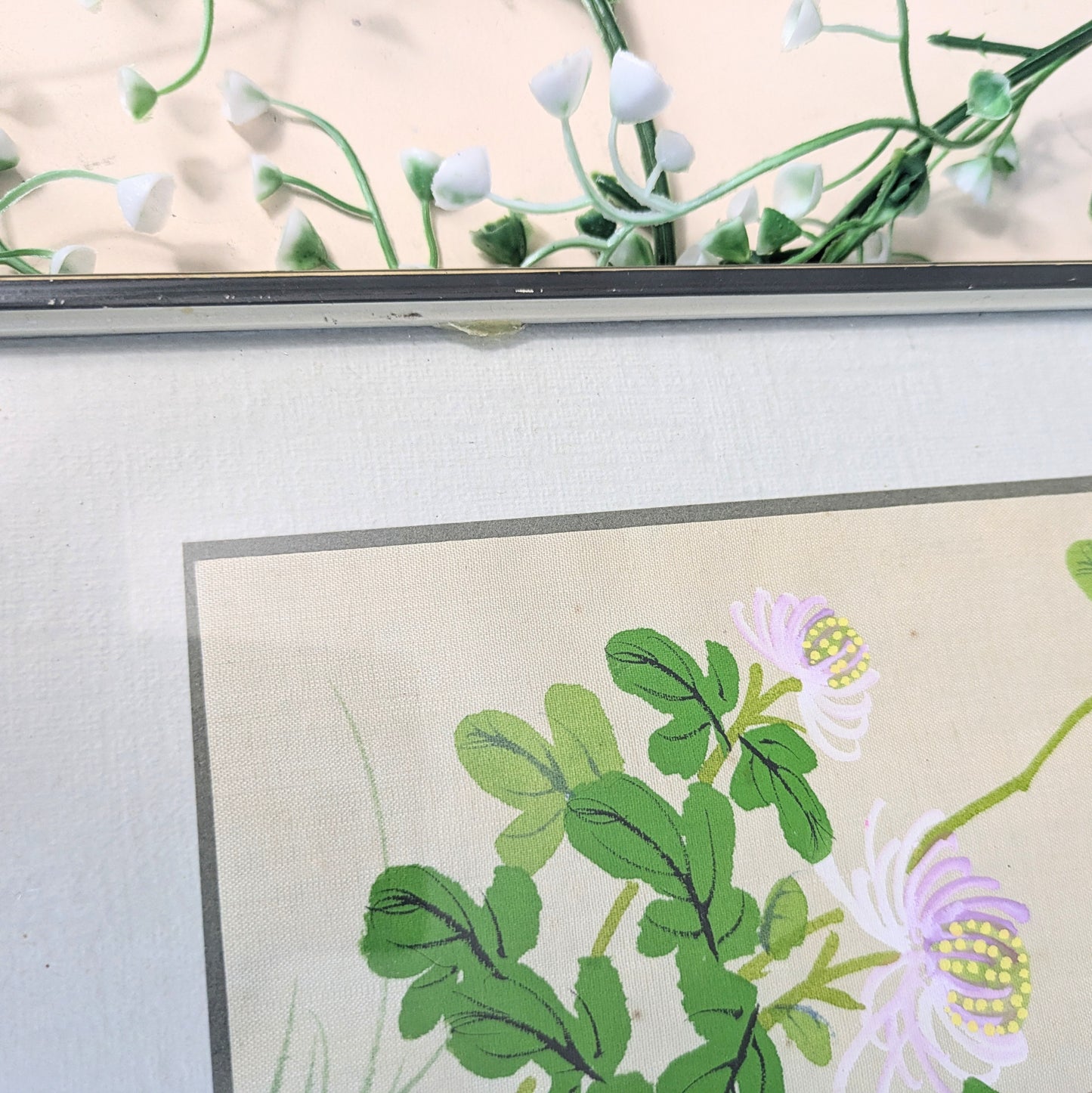 Asian painting bird with chrysanthemums