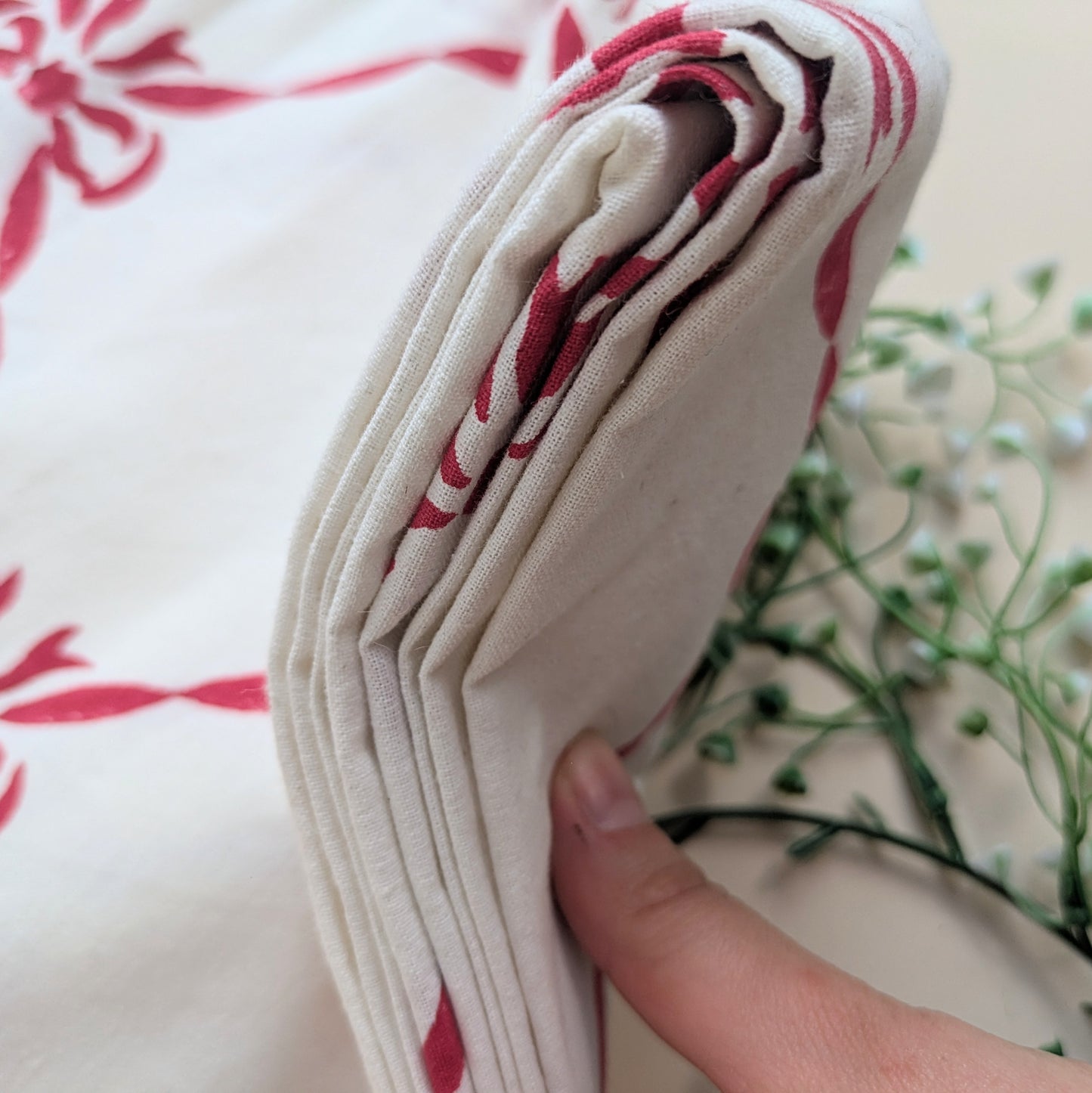 Tablecloth red bows