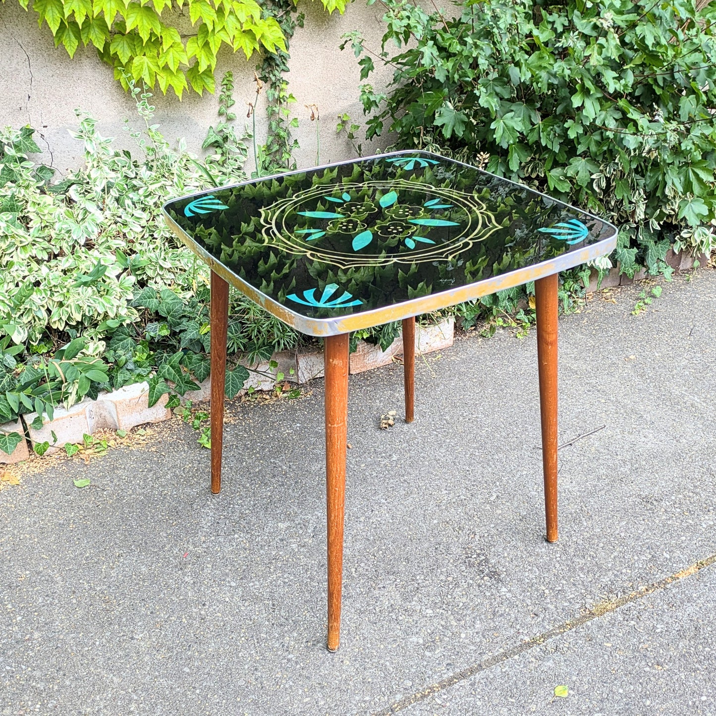 Side table 1950s plants