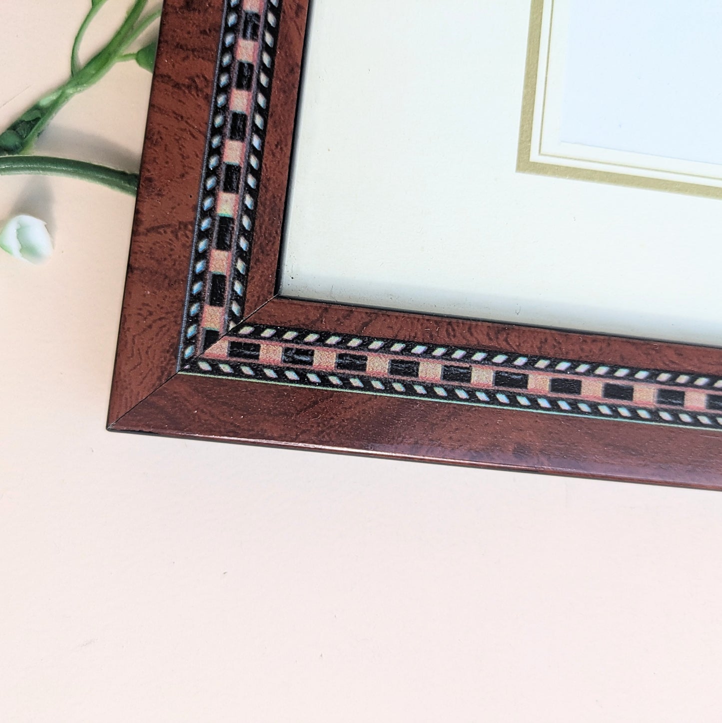 Picture frame burl wood border