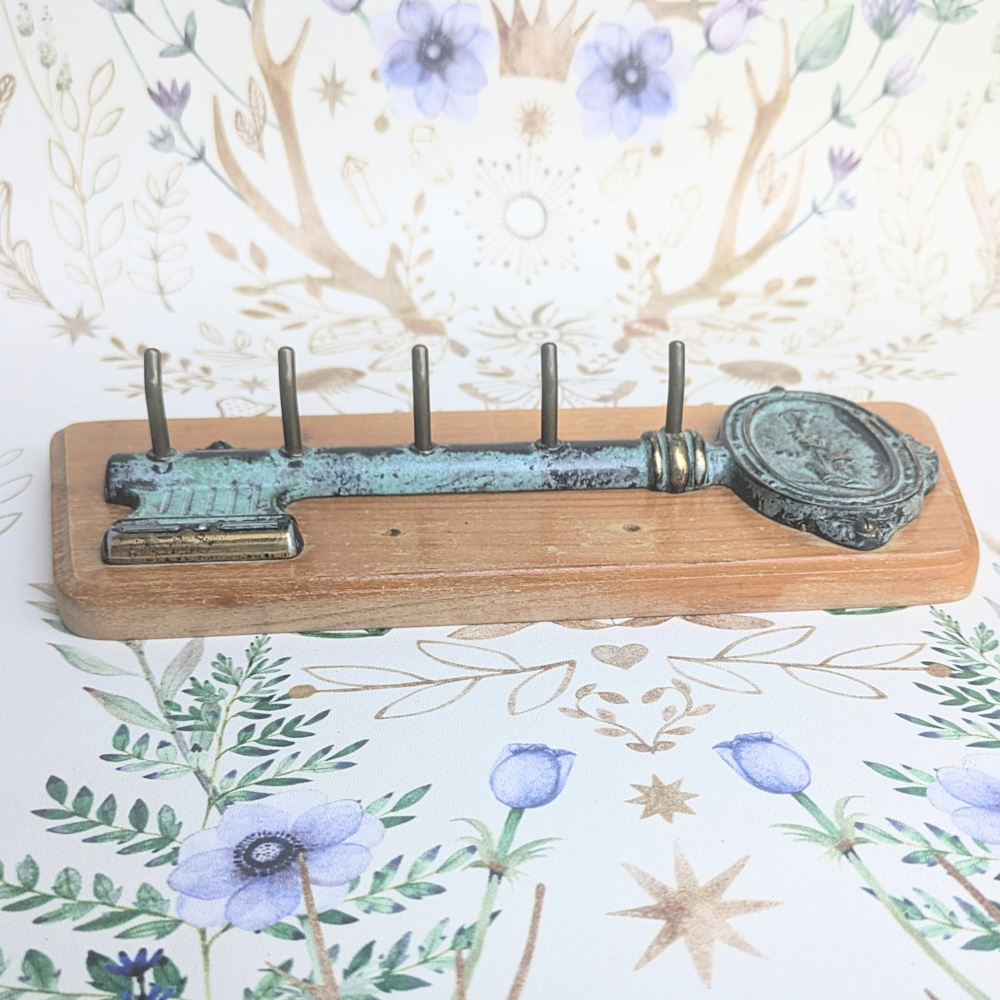 Key rack with metal key
