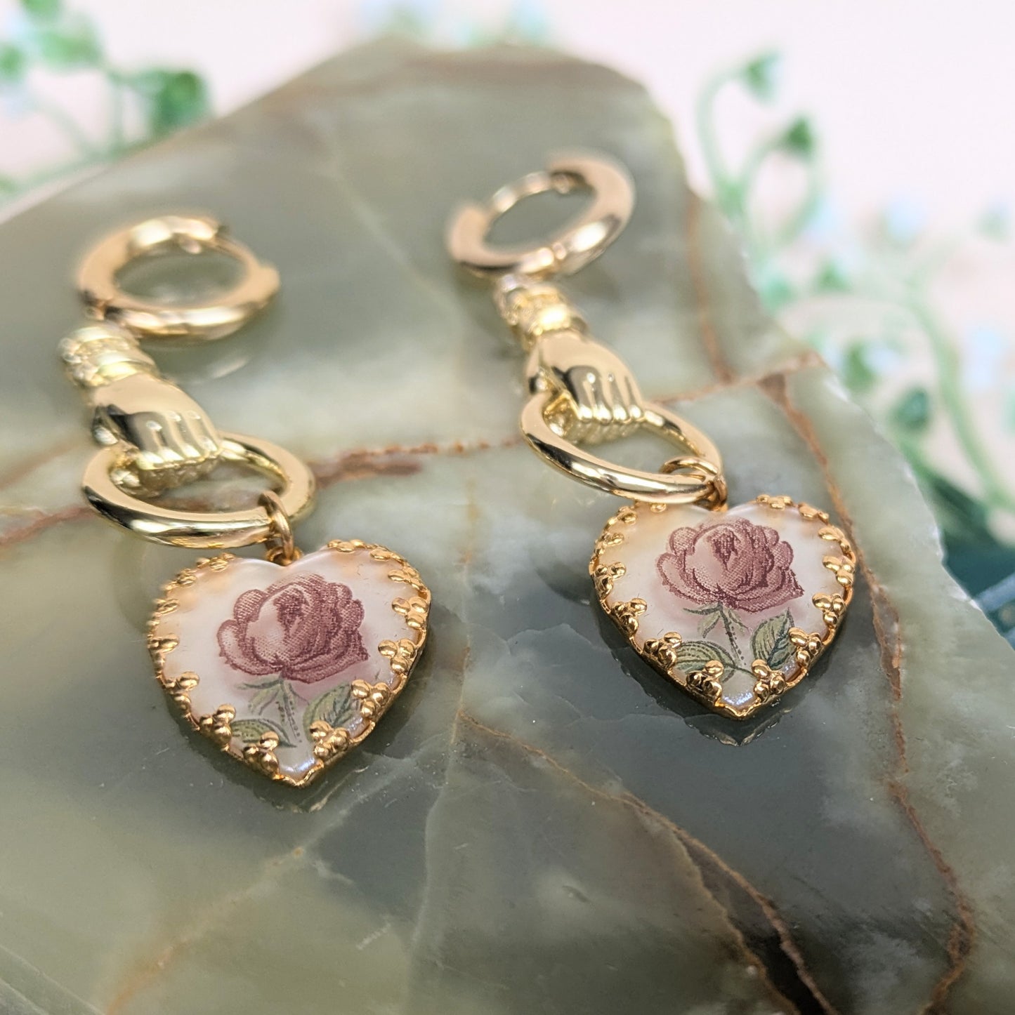 Boucles d'oreilles Coeur Main Fleur