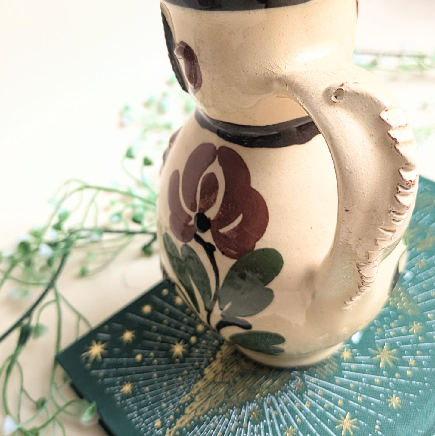 Ungarische Miska Vase