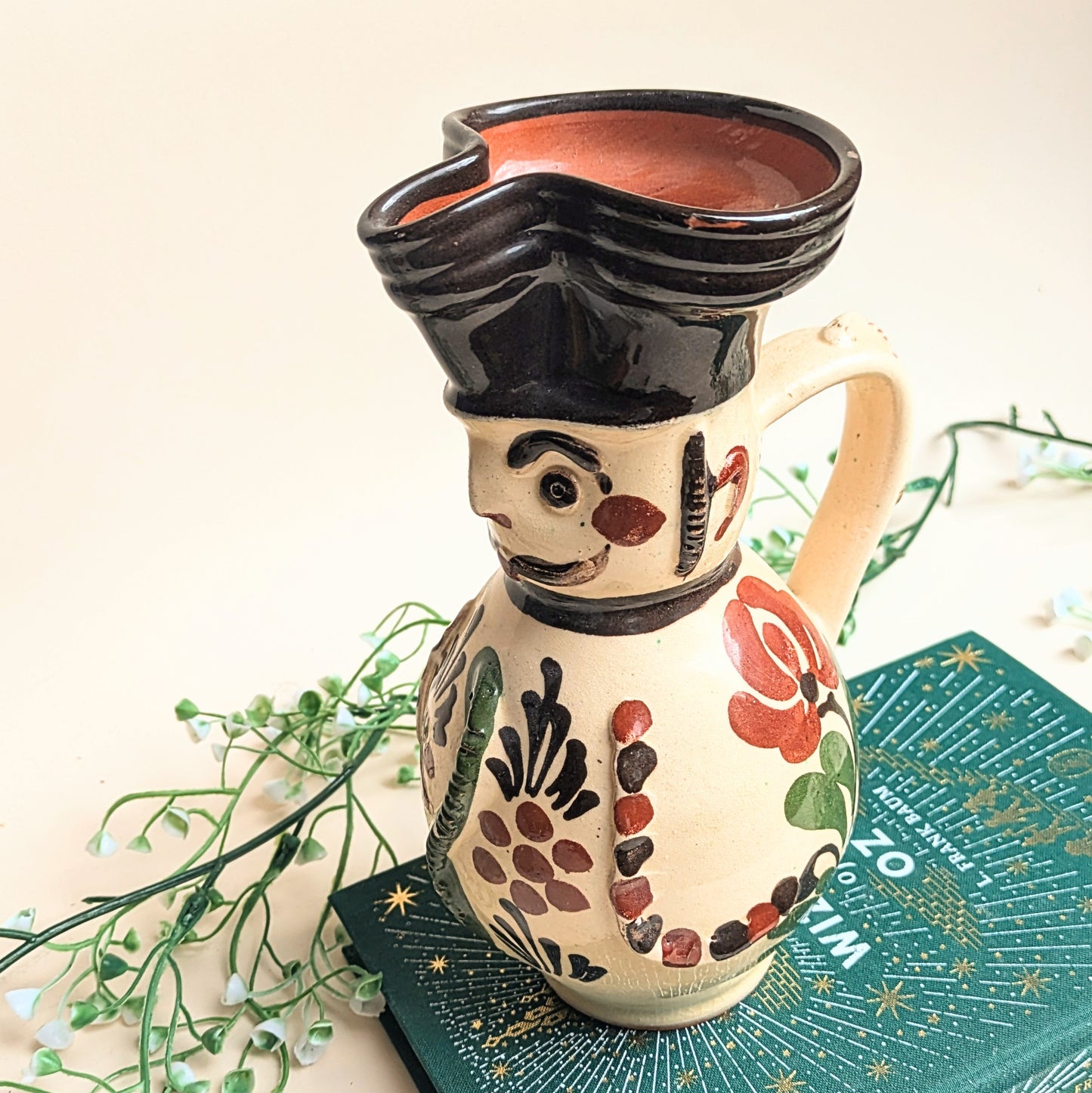 Ungarische Miska Vase