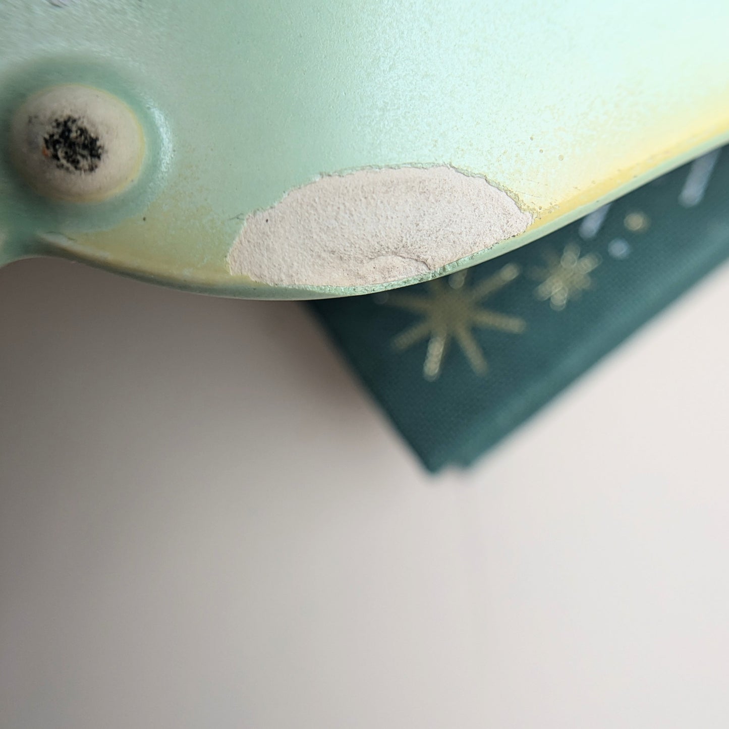 Wall vase heart-shaped turquoise