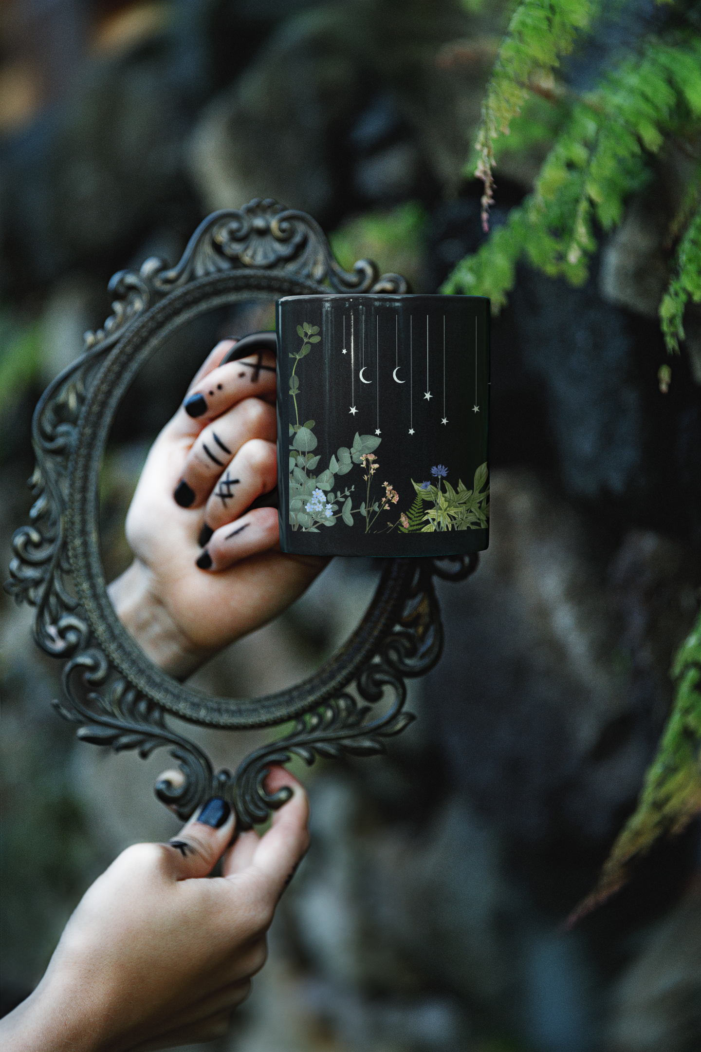 Celestial Garden Pflanzen Tasse schwarz