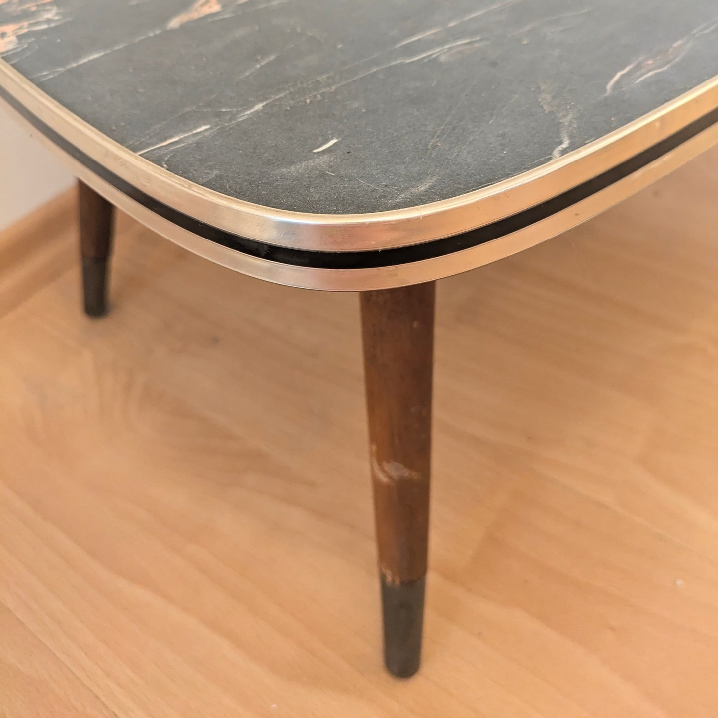 Table rognon en marbre