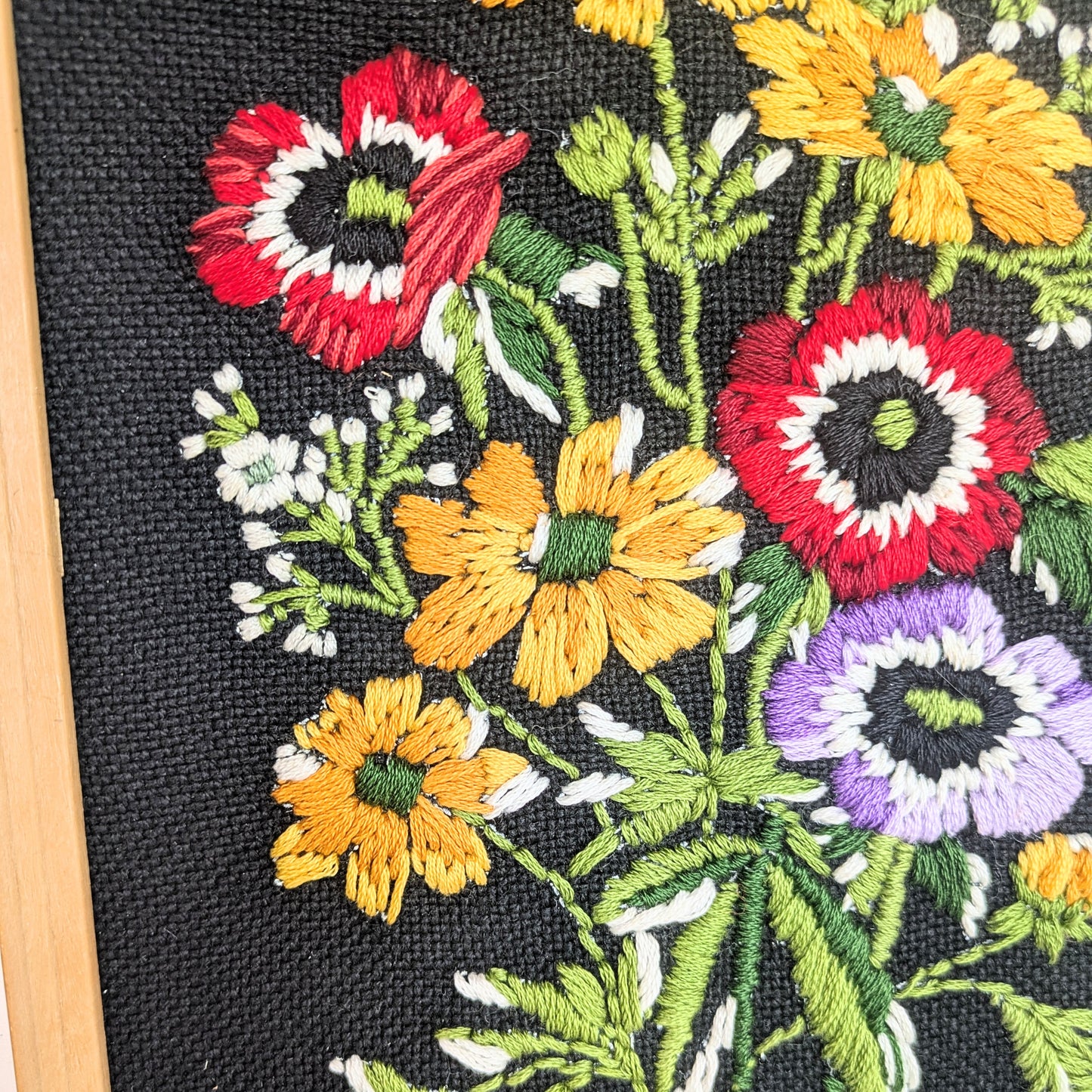 Embroidery picture bouquet of flowers