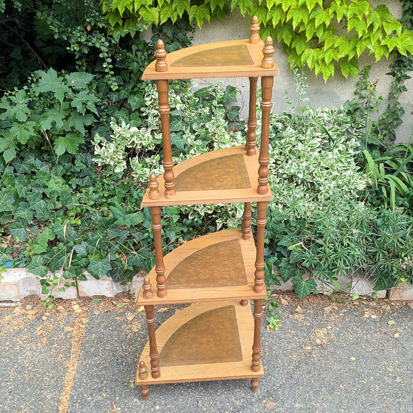 Eckregal Étagère mit Ledereinsätzen