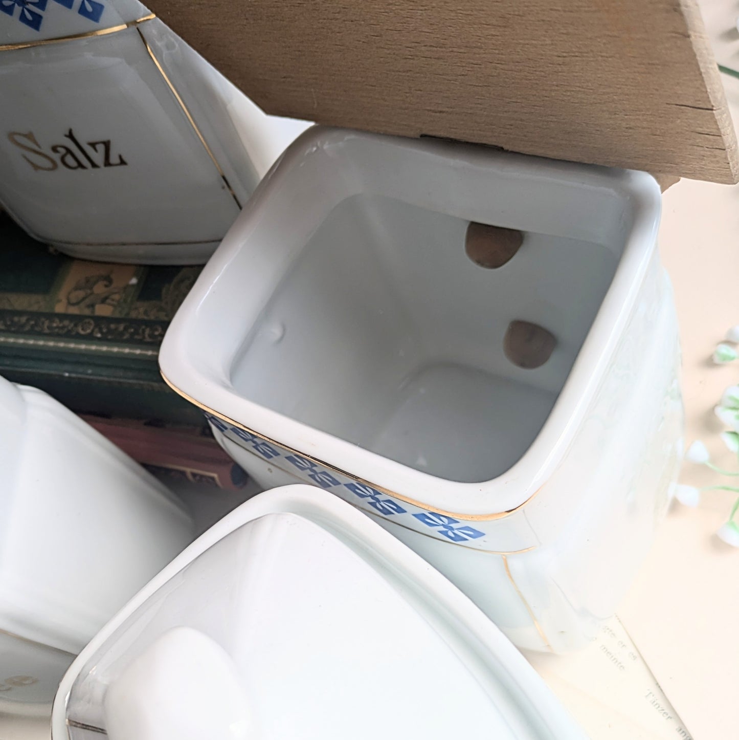 Pots de rangement en porcelaine bleu et blanc