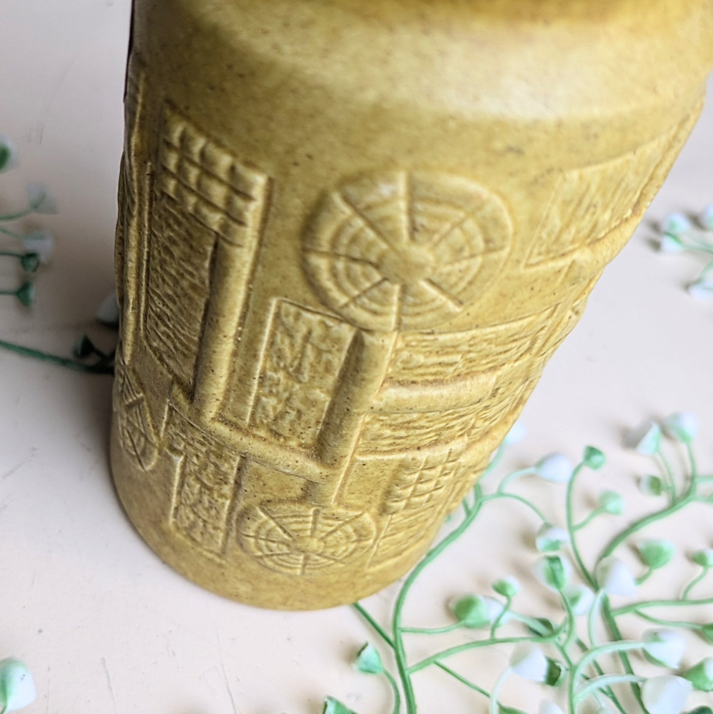 Bay Vase yellow