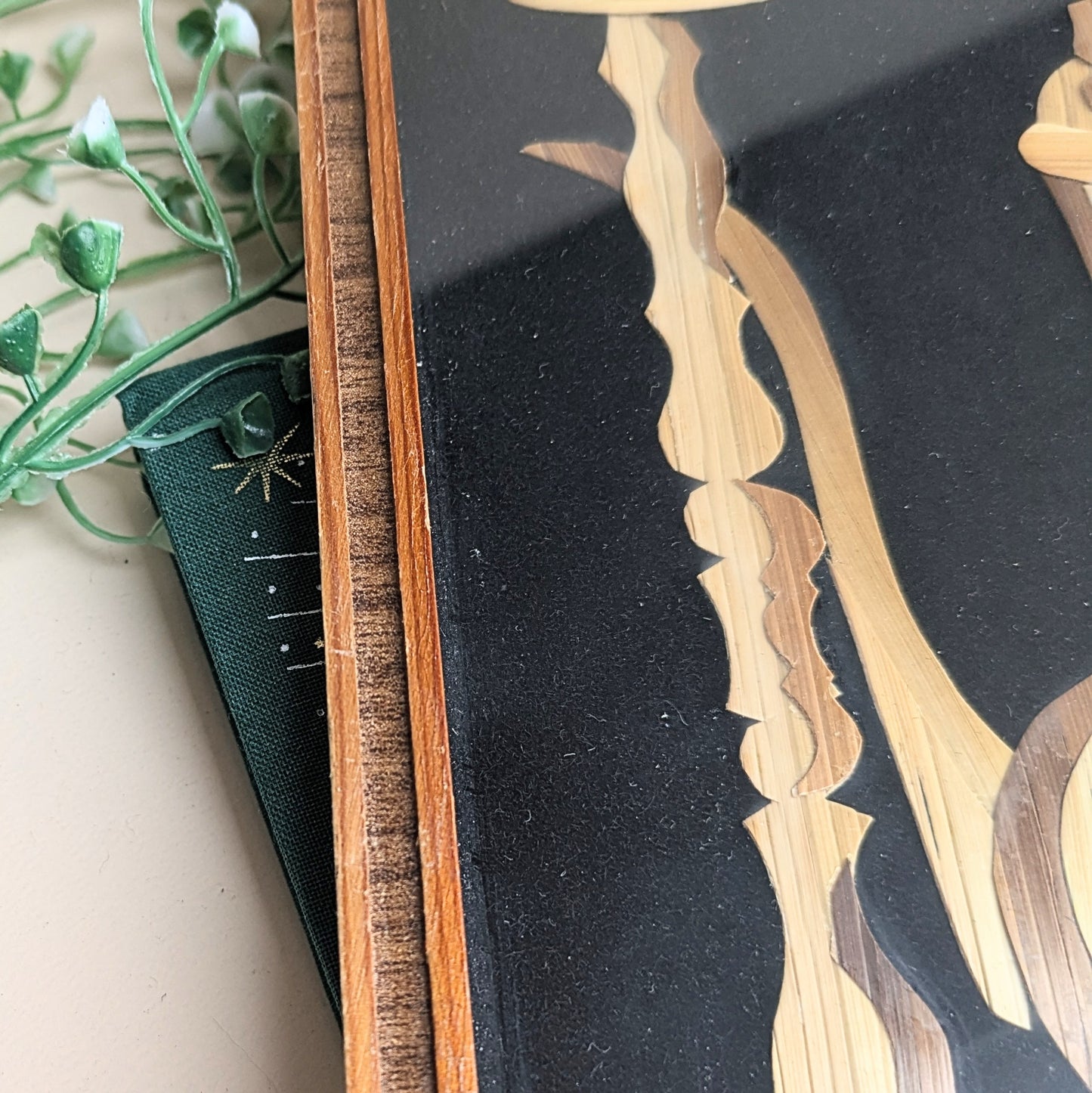 Tableau oriental en placage de bois