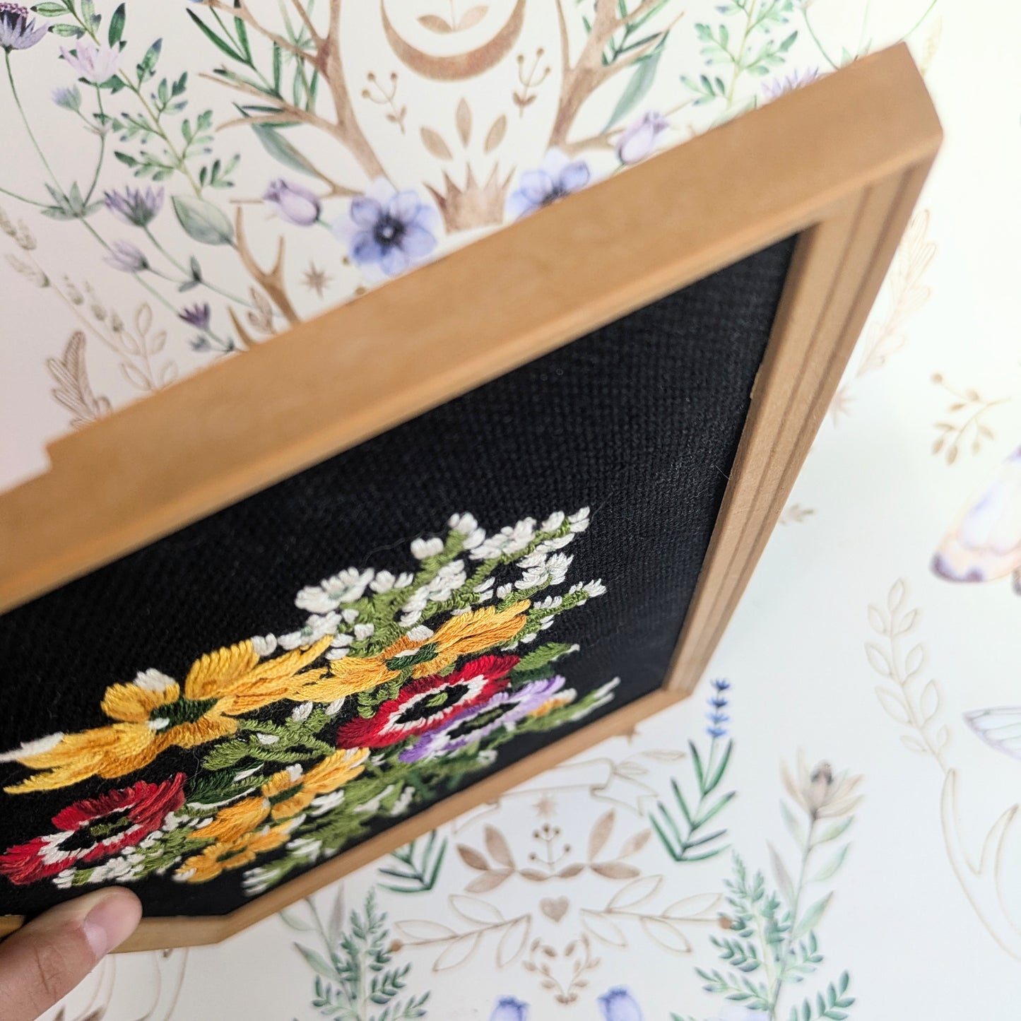 Embroidery picture bouquet of flowers