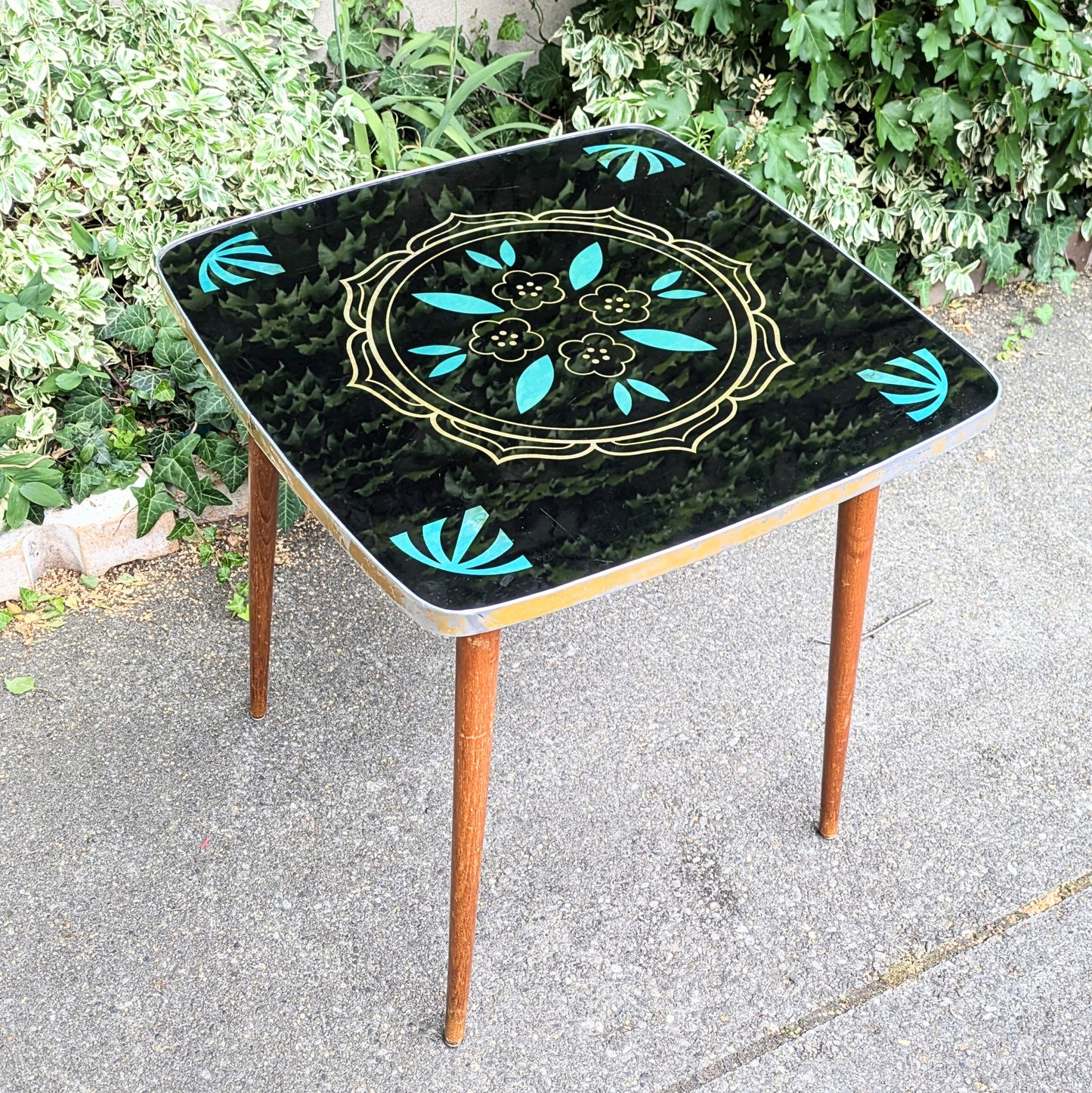 Side table 1950s plants