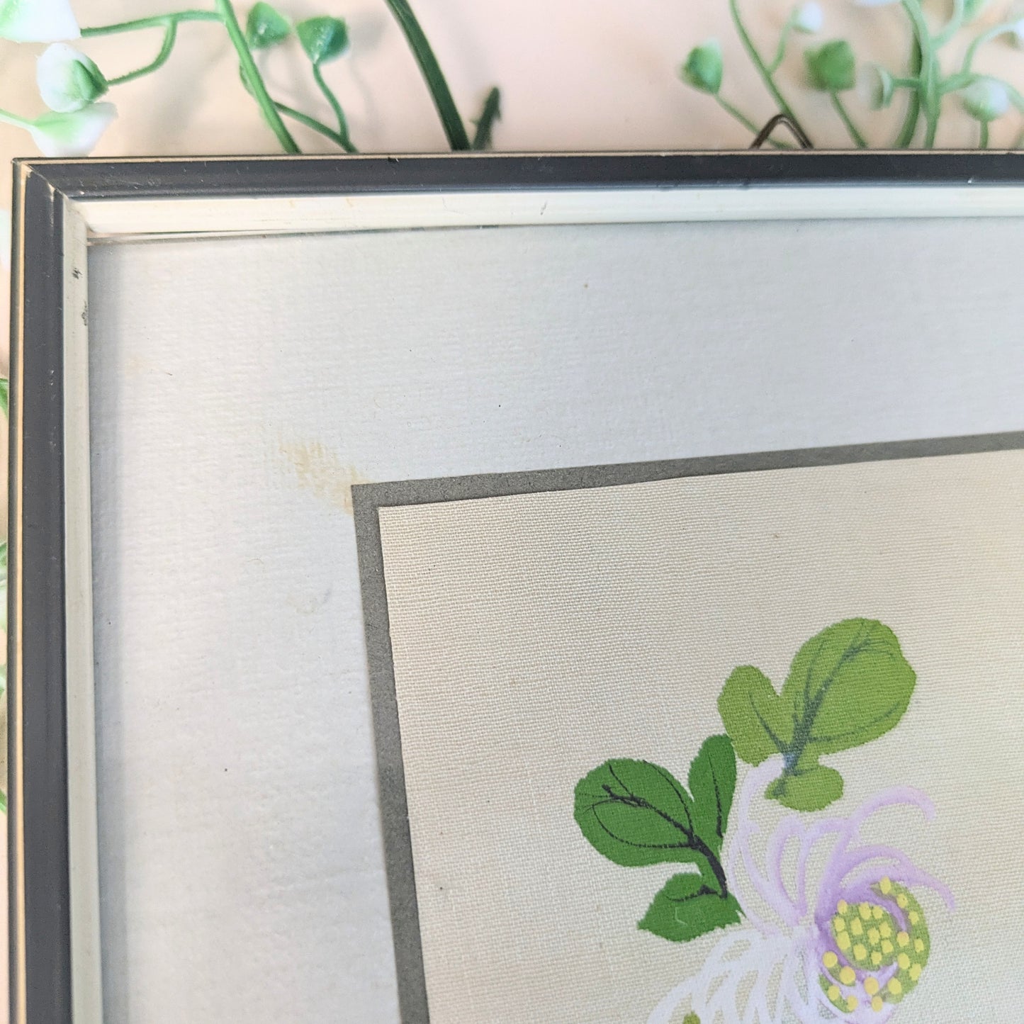 Asian painting bird with chrysanthemums