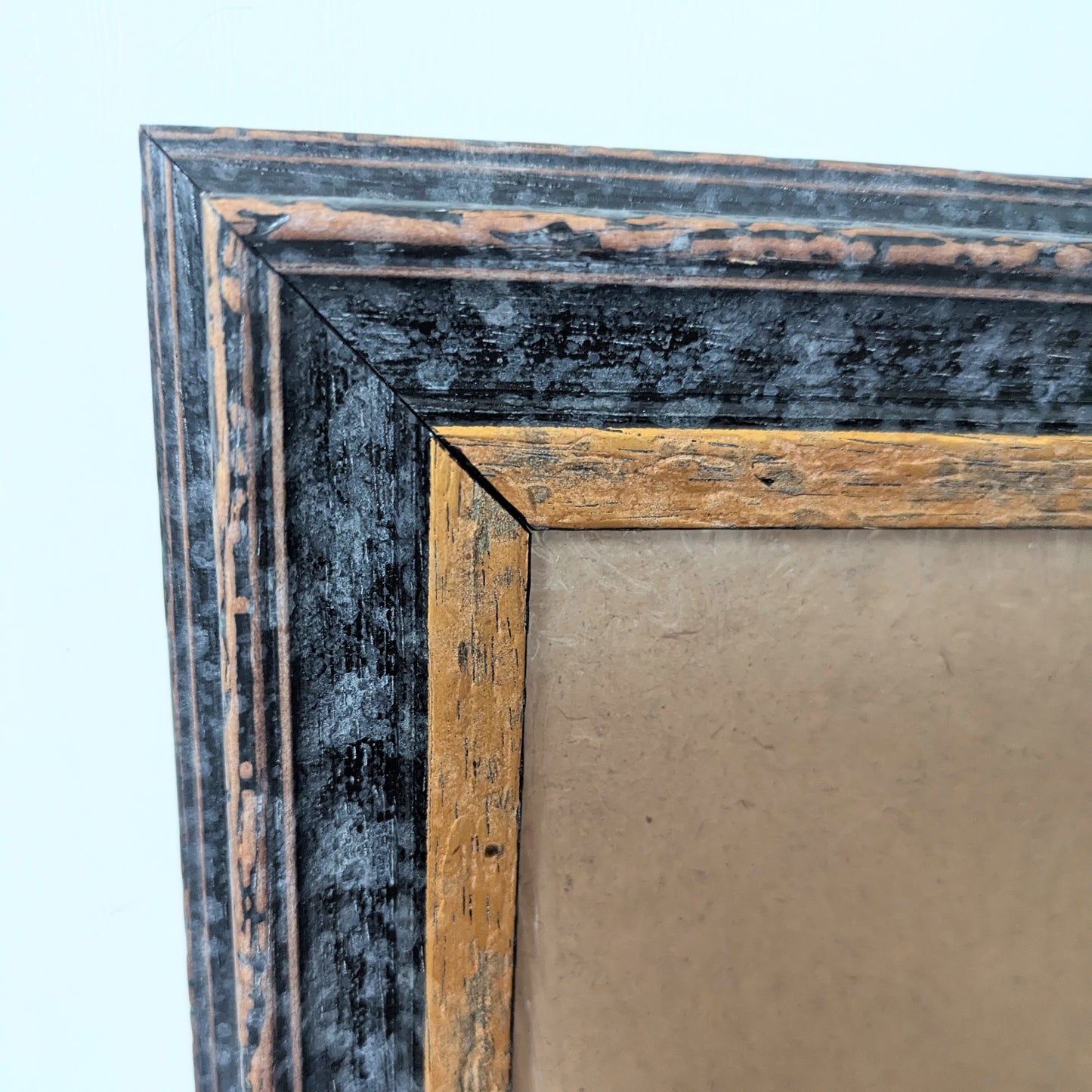 Black frame DIN A3 gold