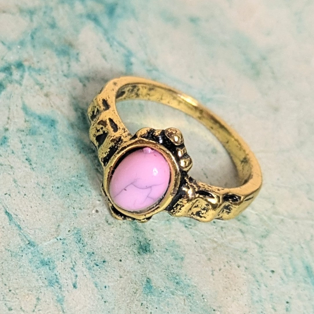 Ring mit rosa Marmorstein