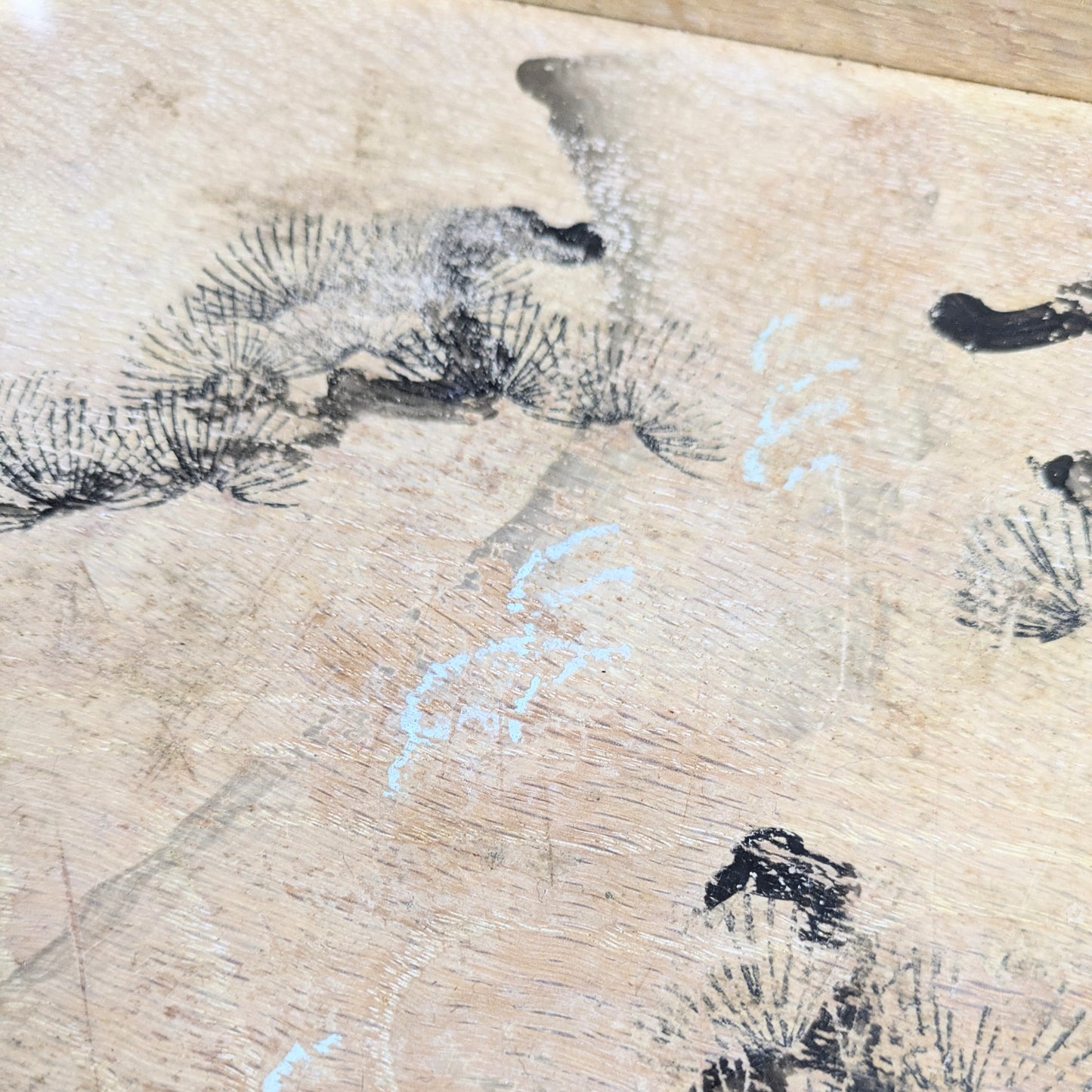 Wooden tray with cranes