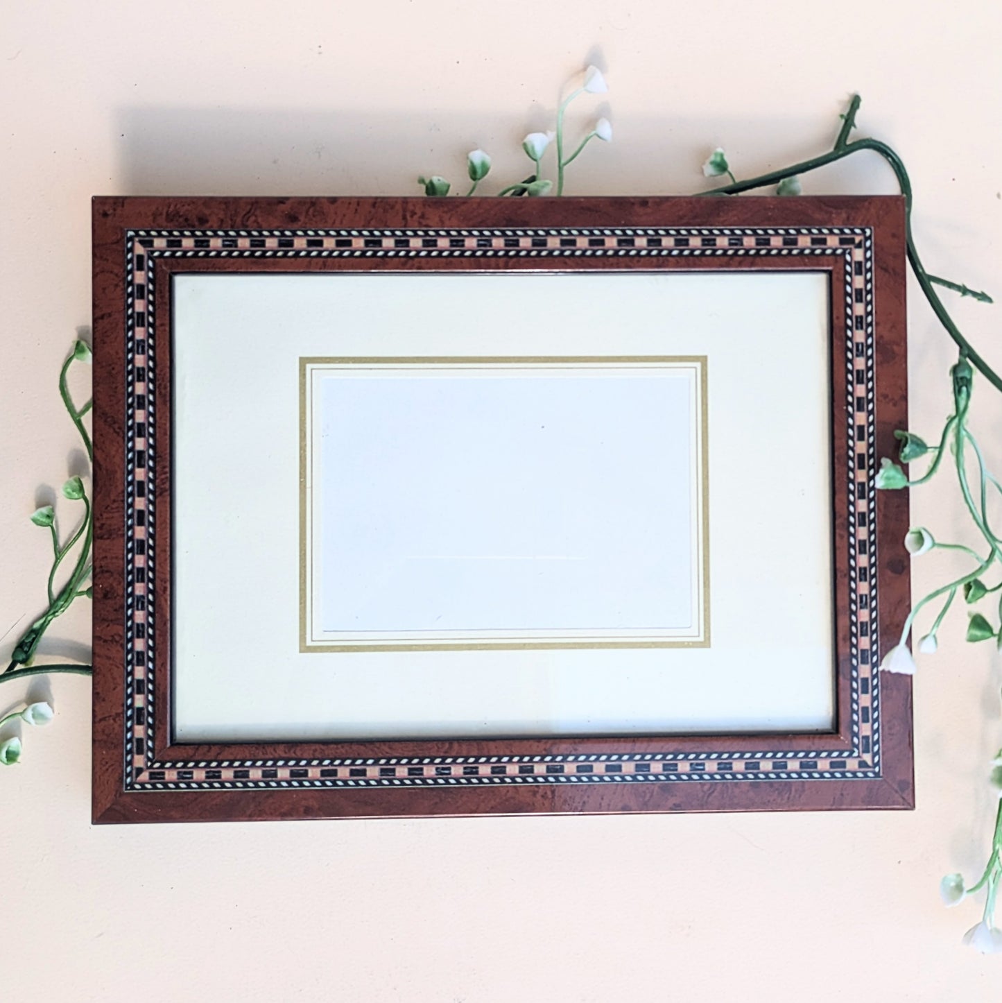 Picture frame burl wood border