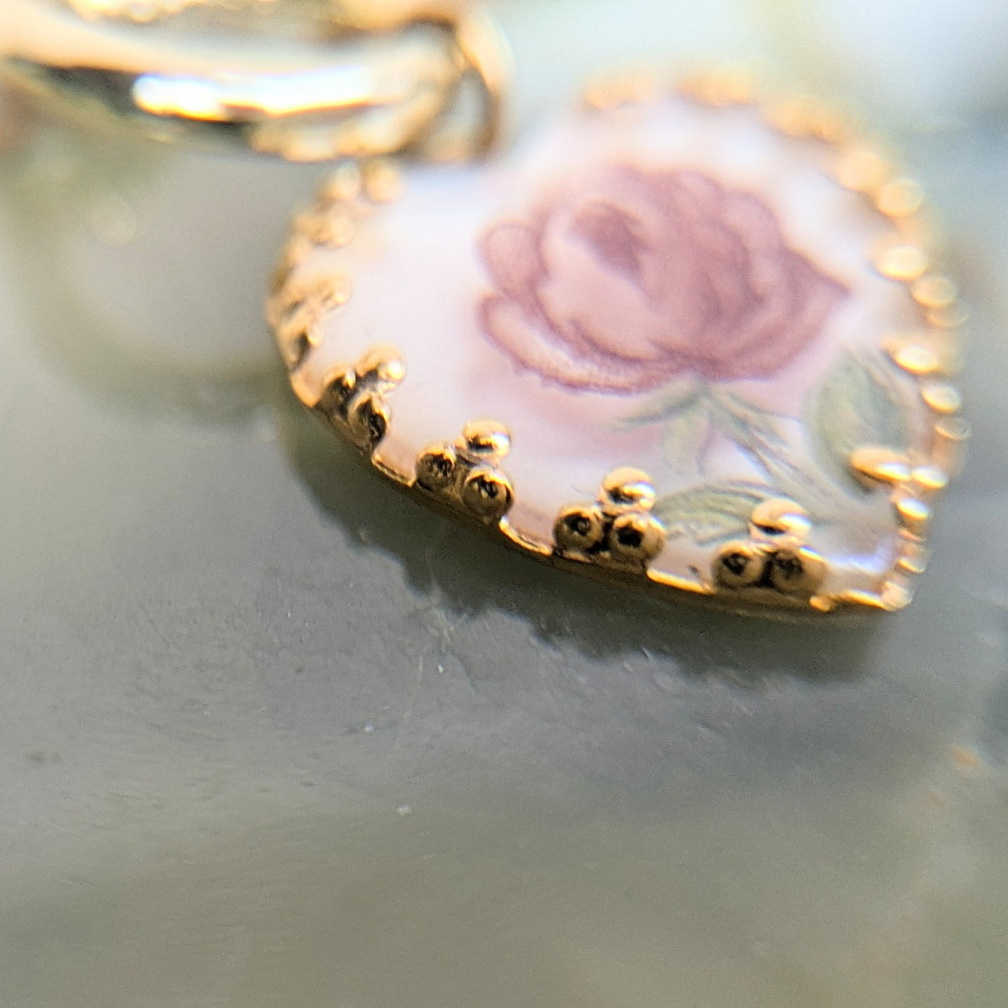 Boucles d'oreilles Coeur Main Fleur
