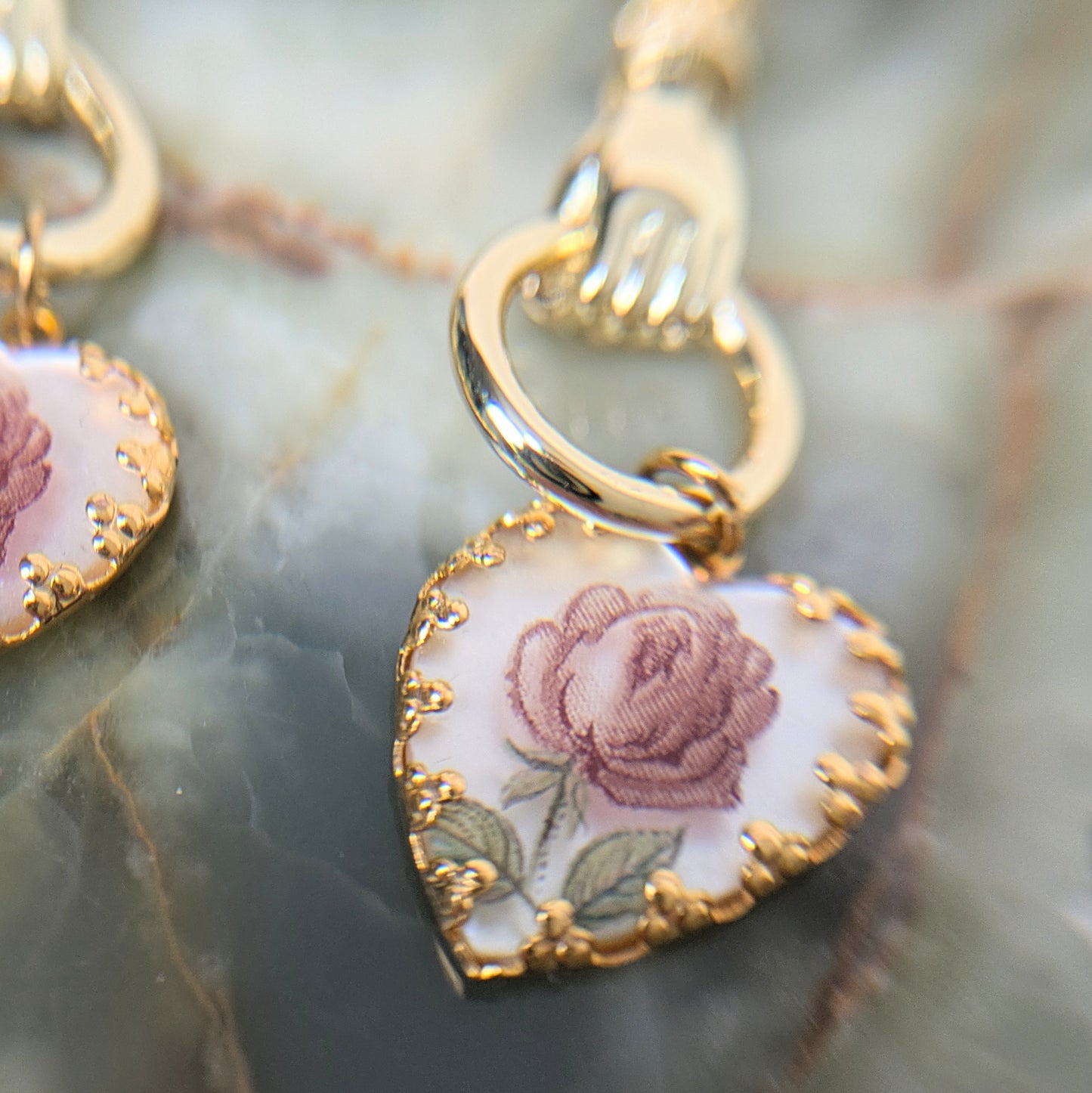 Boucles d'oreilles Coeur Main Fleur