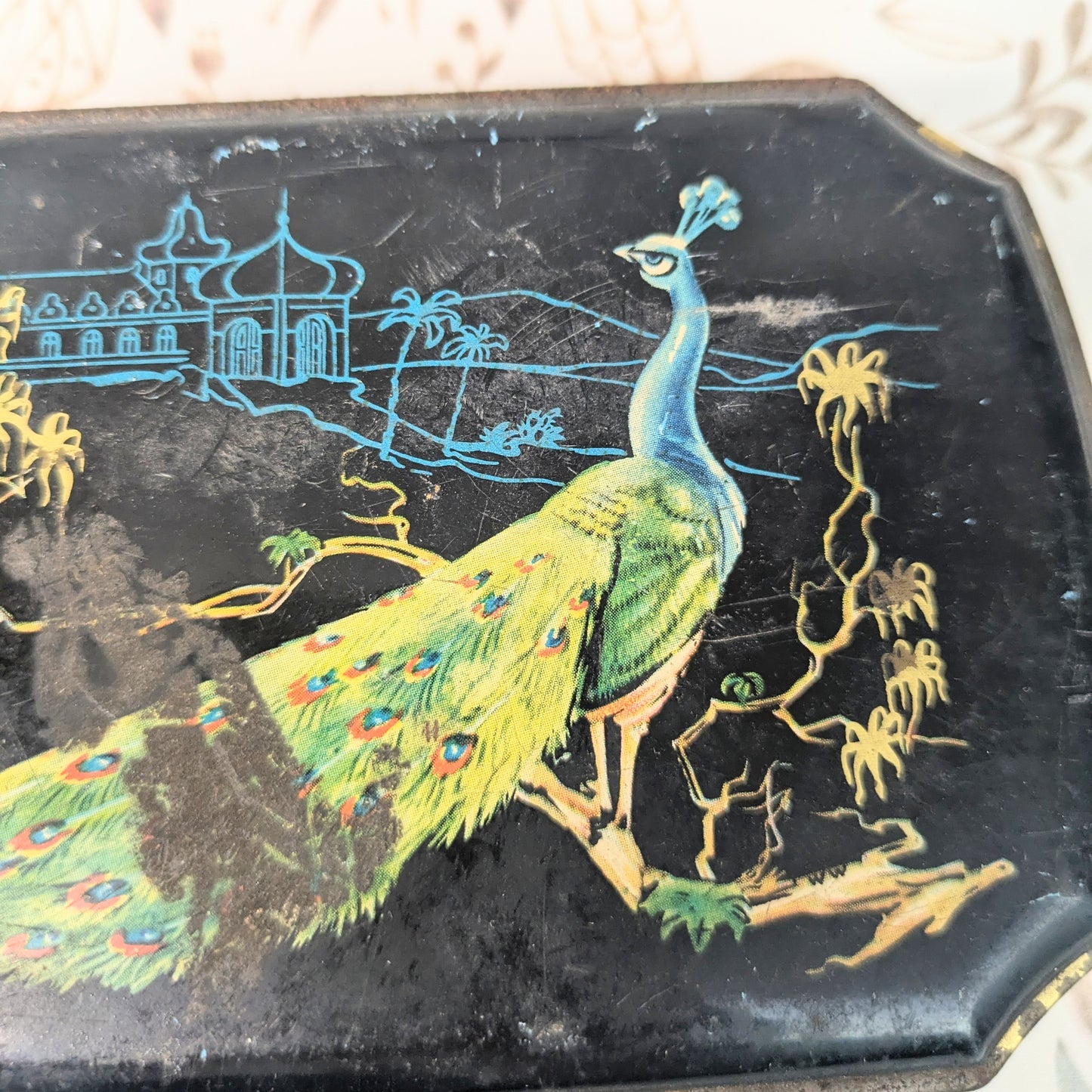 Peacock tea tin