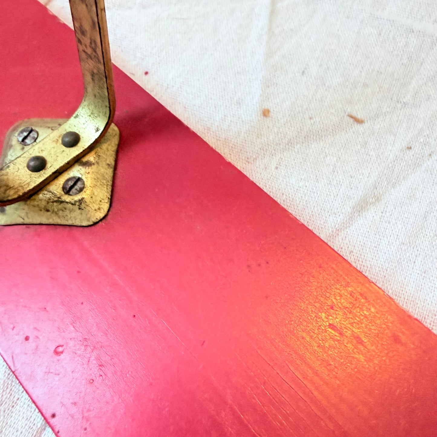 50s Garderobe rot