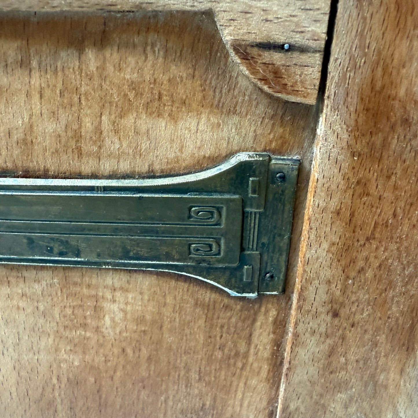 Schränkchen Jugendstil
