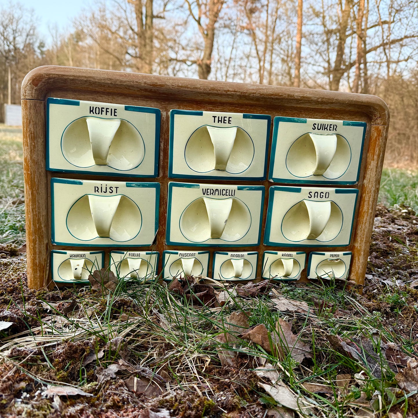 Gewürzregal 1930er Jahre