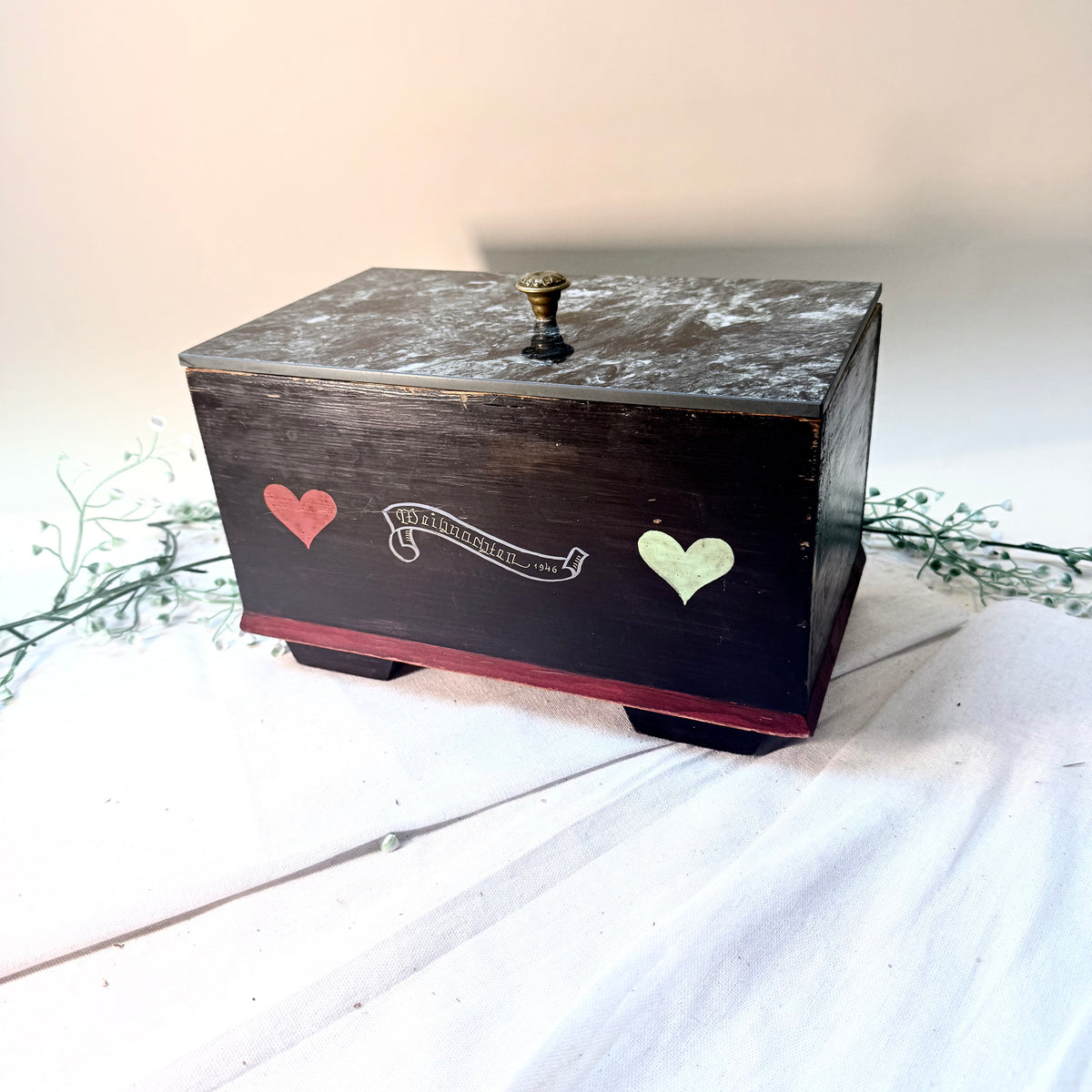 Holz Box 1946