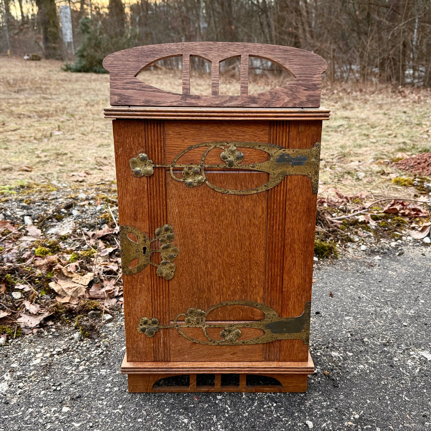 Jugendstil Schränkchen