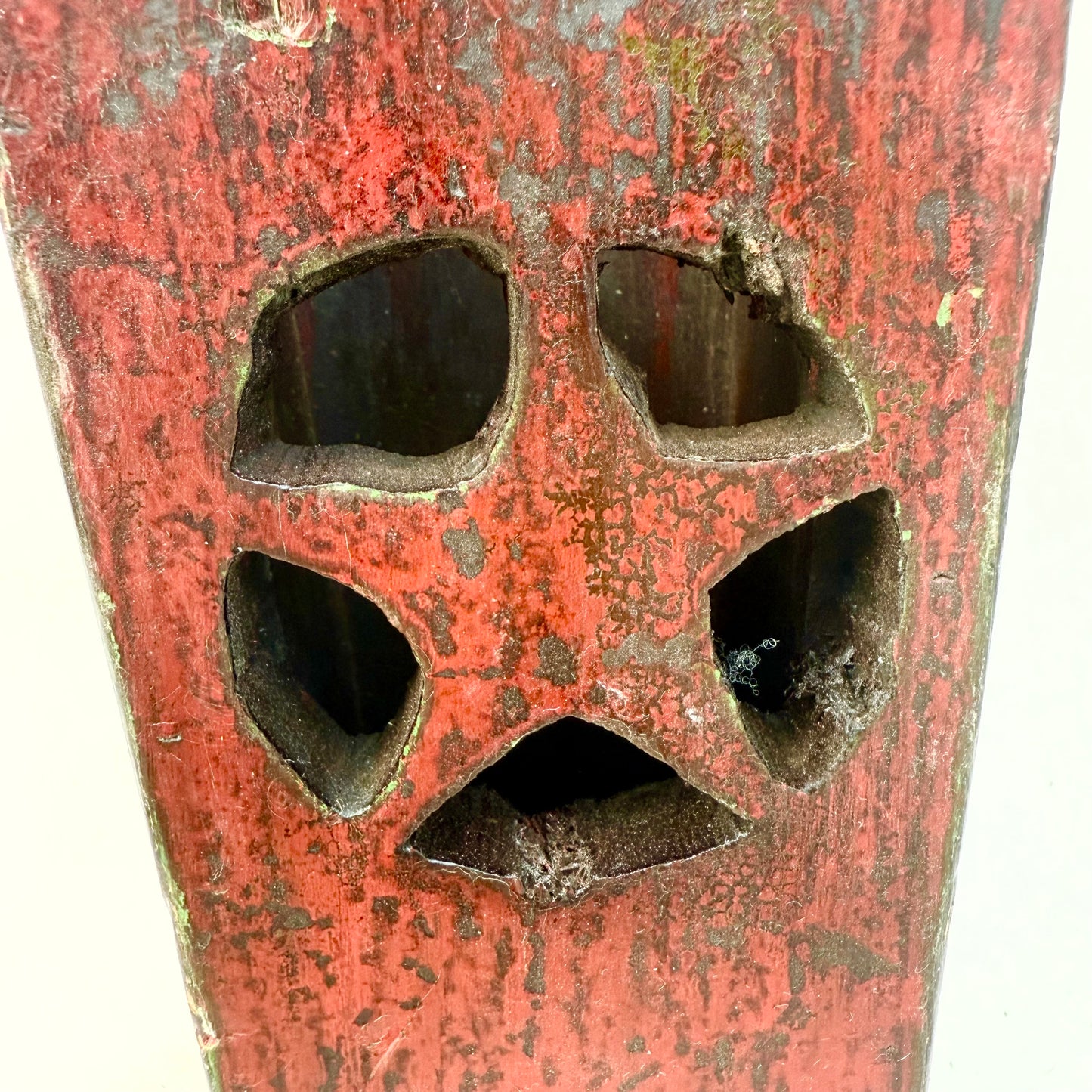Utensilo Holz rot