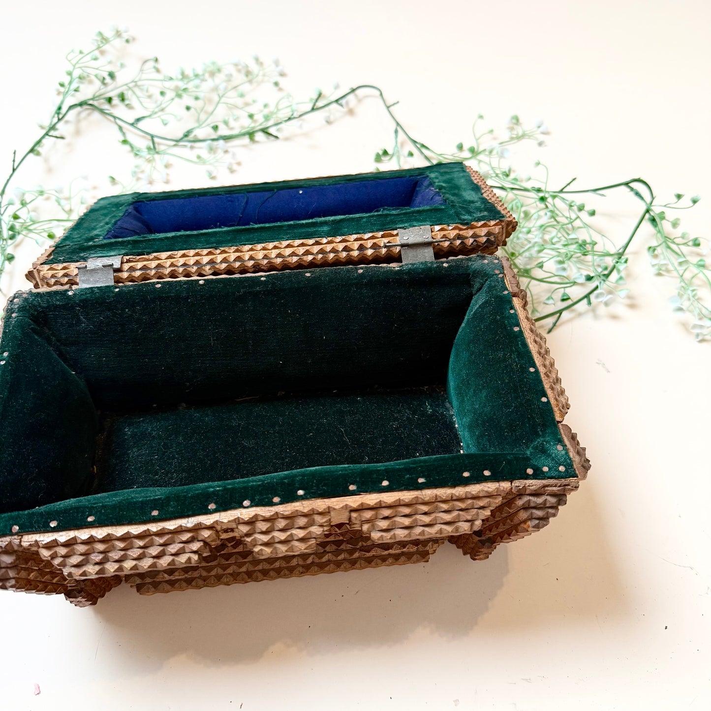 Tramp Art Box Schrift