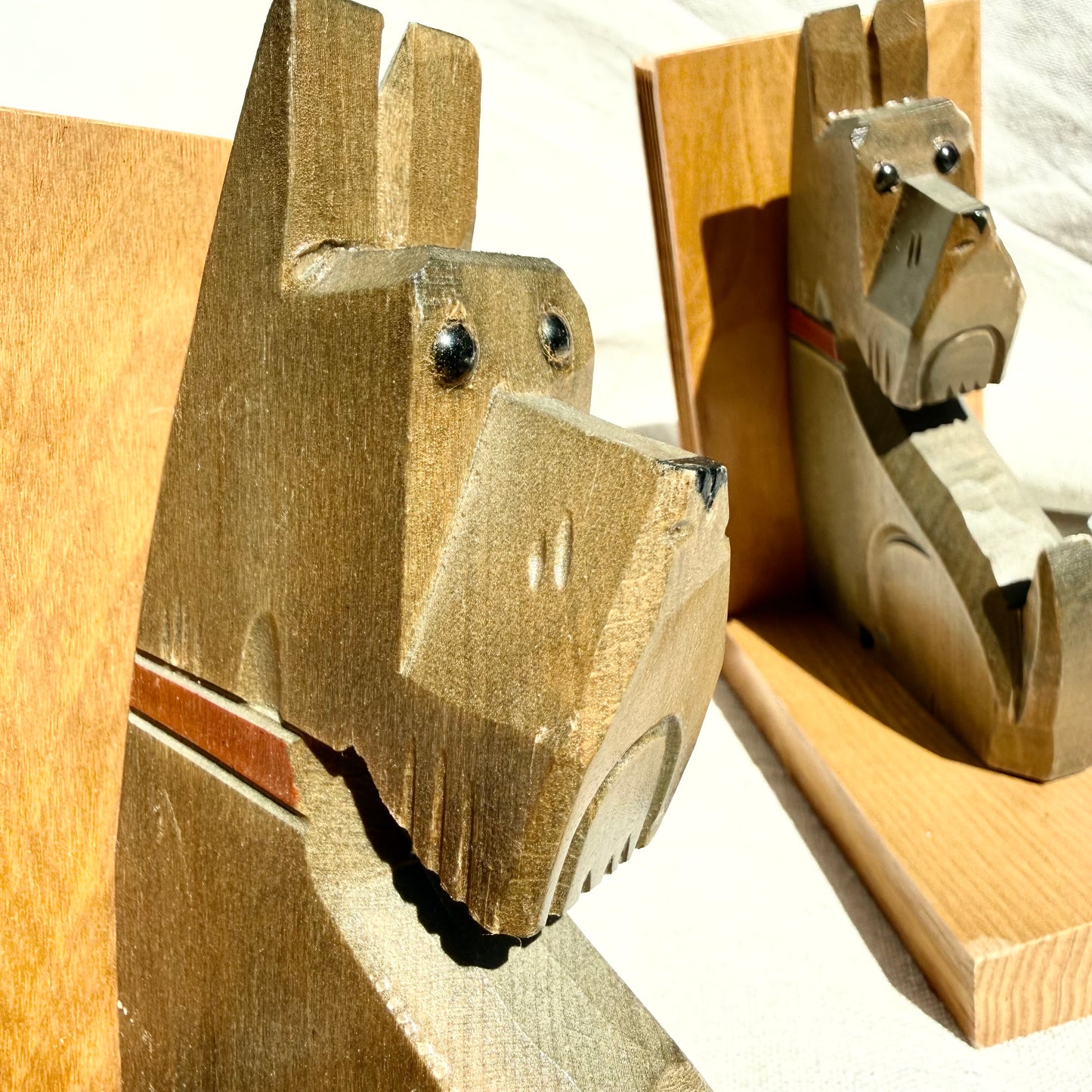 Buchstützen Hunde