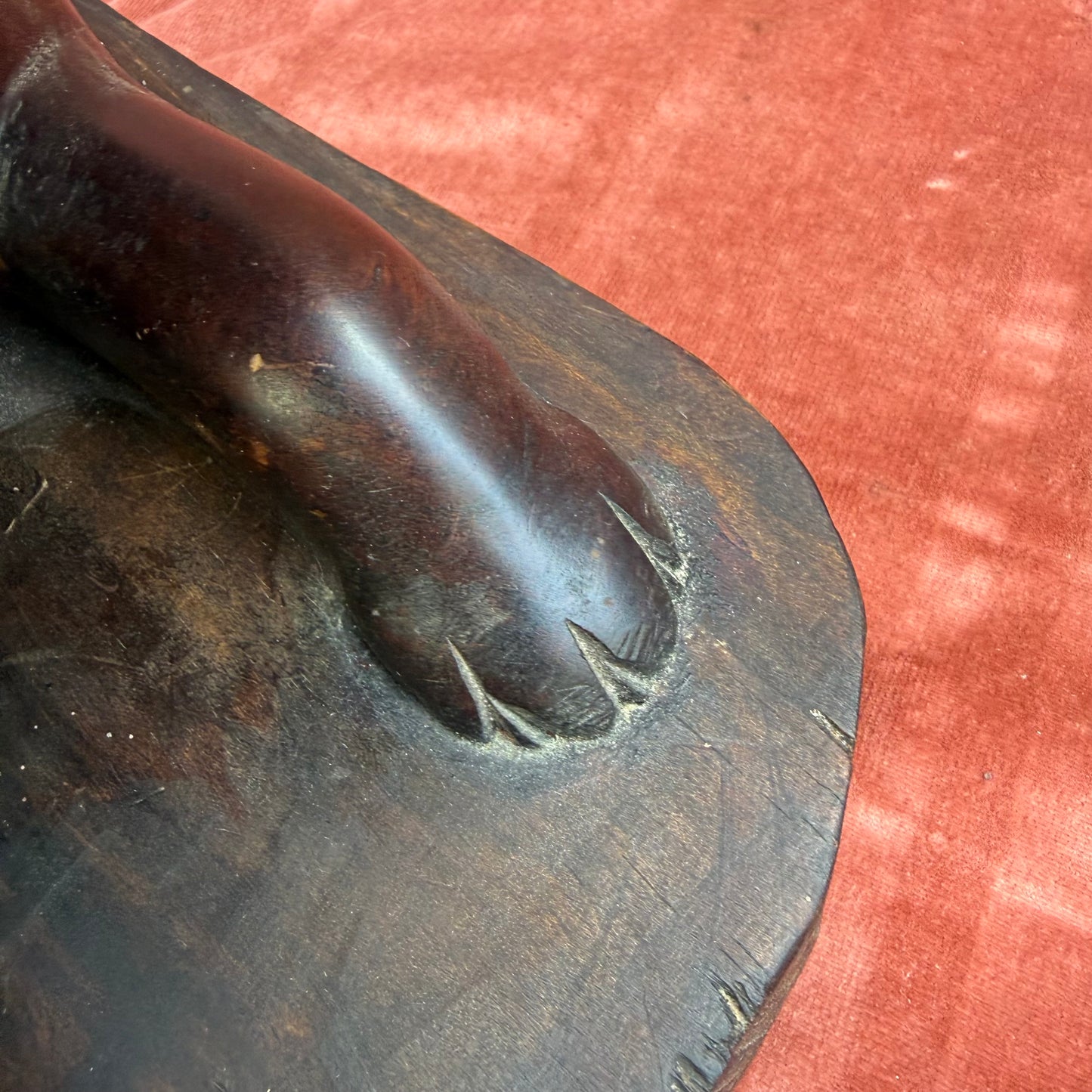 Löwe Holz geschnitzt