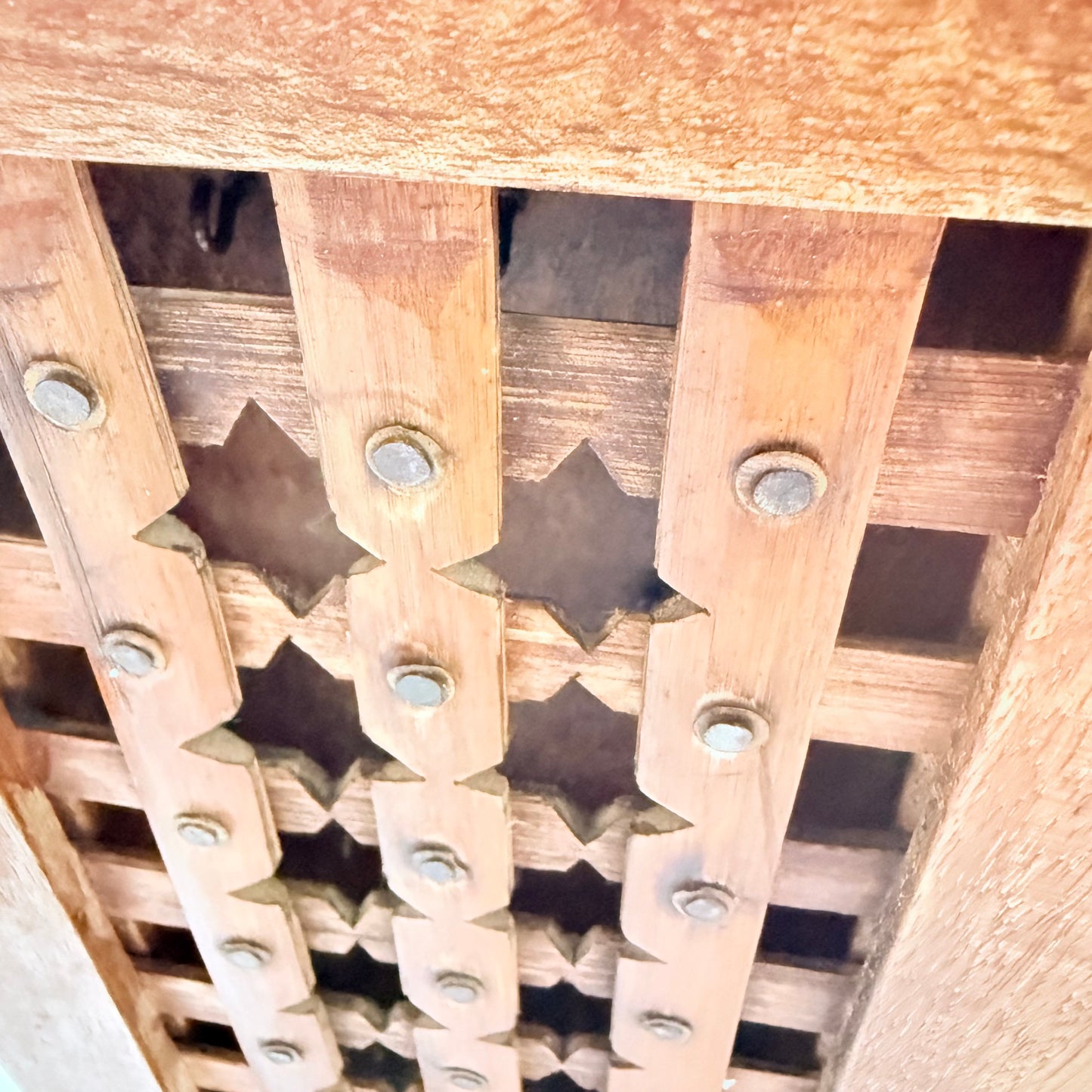 Holzregal Sterne