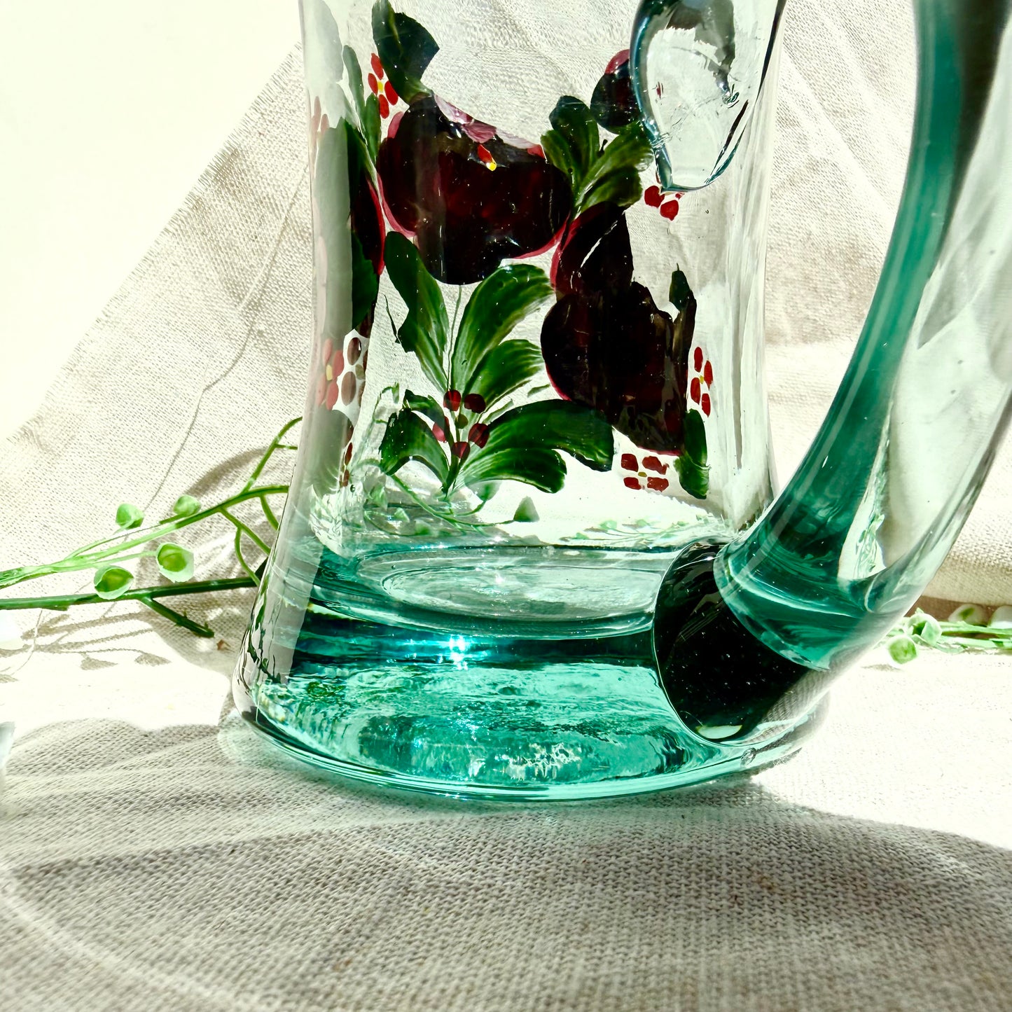 Glaskrug Blumen handbemalt