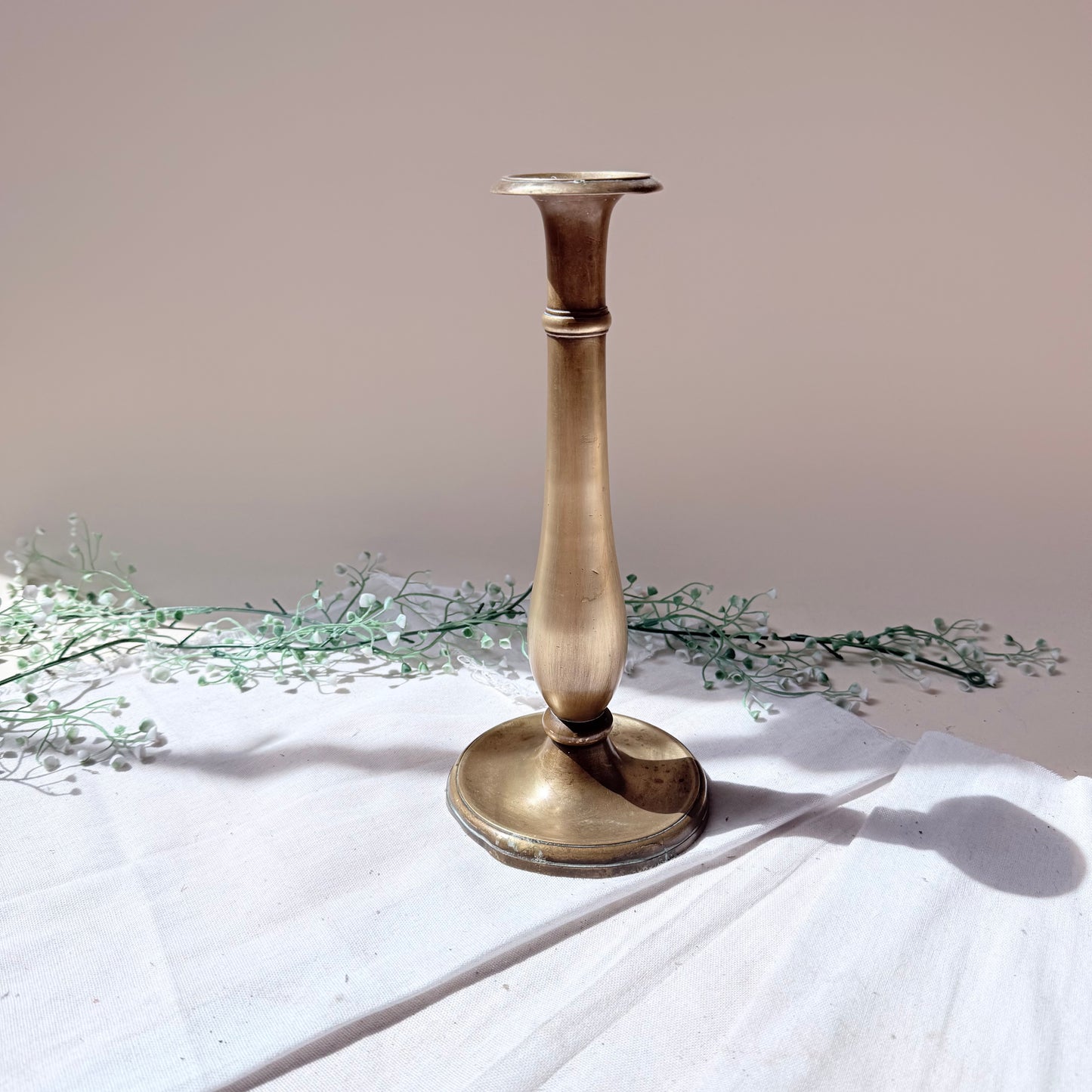 Schlichter Messing Kerzenständer groß