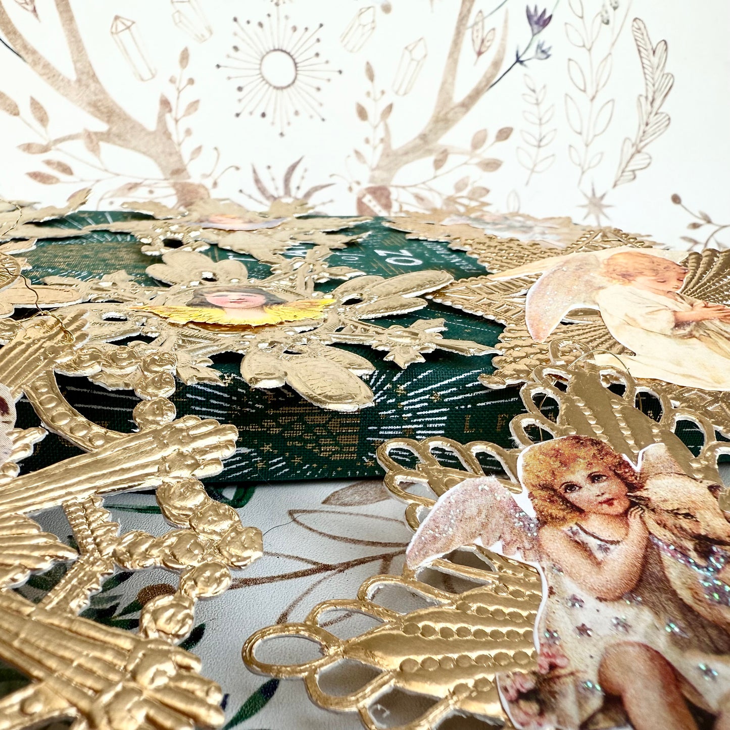 Dresdner Pappe 8er Set gold Schneeflocke